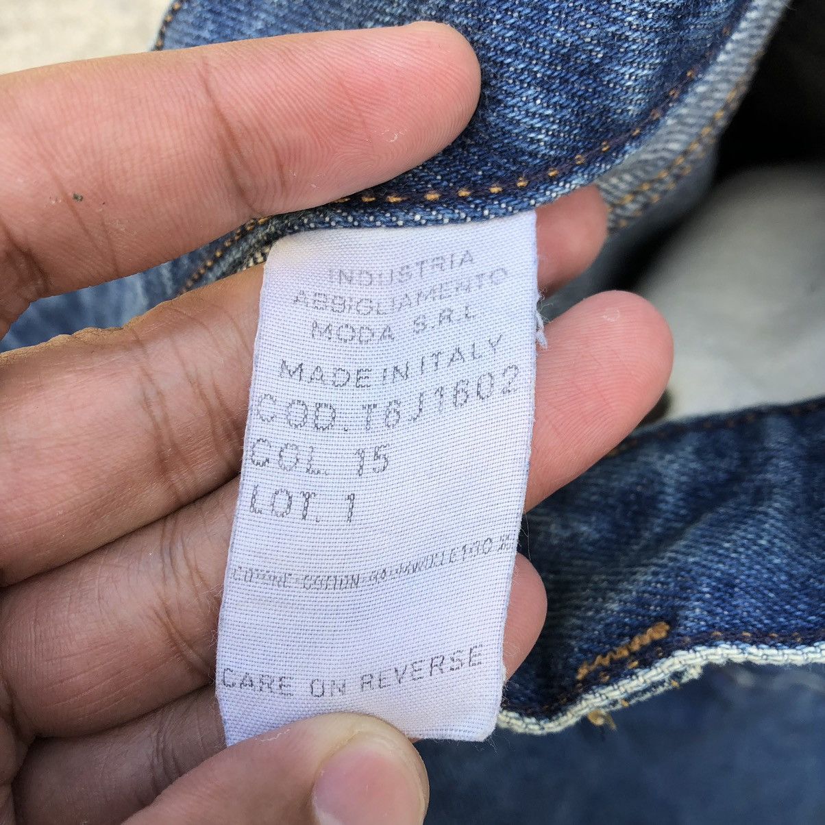 Armani × Giorgio Armani 🔥Rare🔥Giorgio Armani Jeans Stoned Wash Rips Denim Jeans Size US 32 / EU 48 - 16 Thumbnail