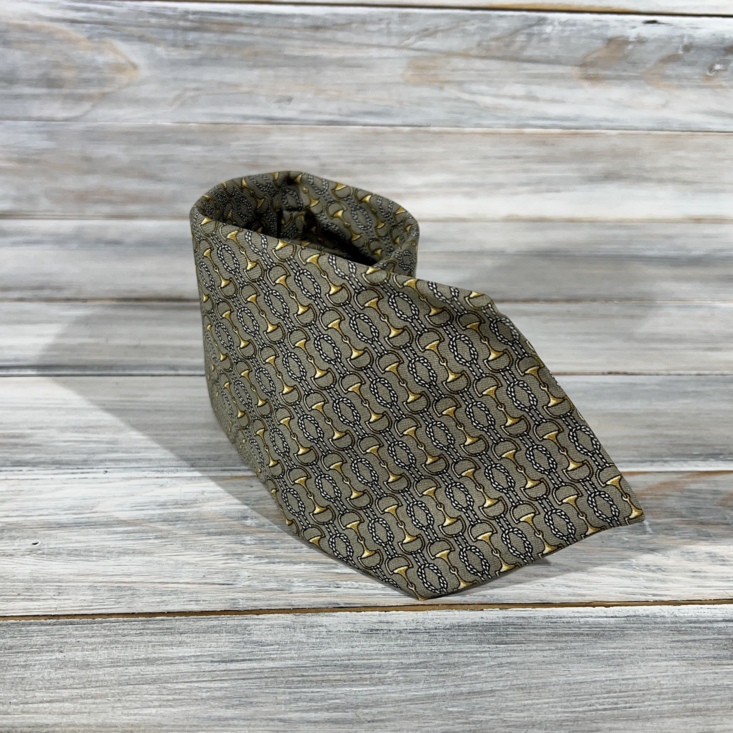 Gucci Gucci 100% Silk Tie Italy All Over Print Graphic Very Rare Size ONE SIZE - 1 Thumbnail