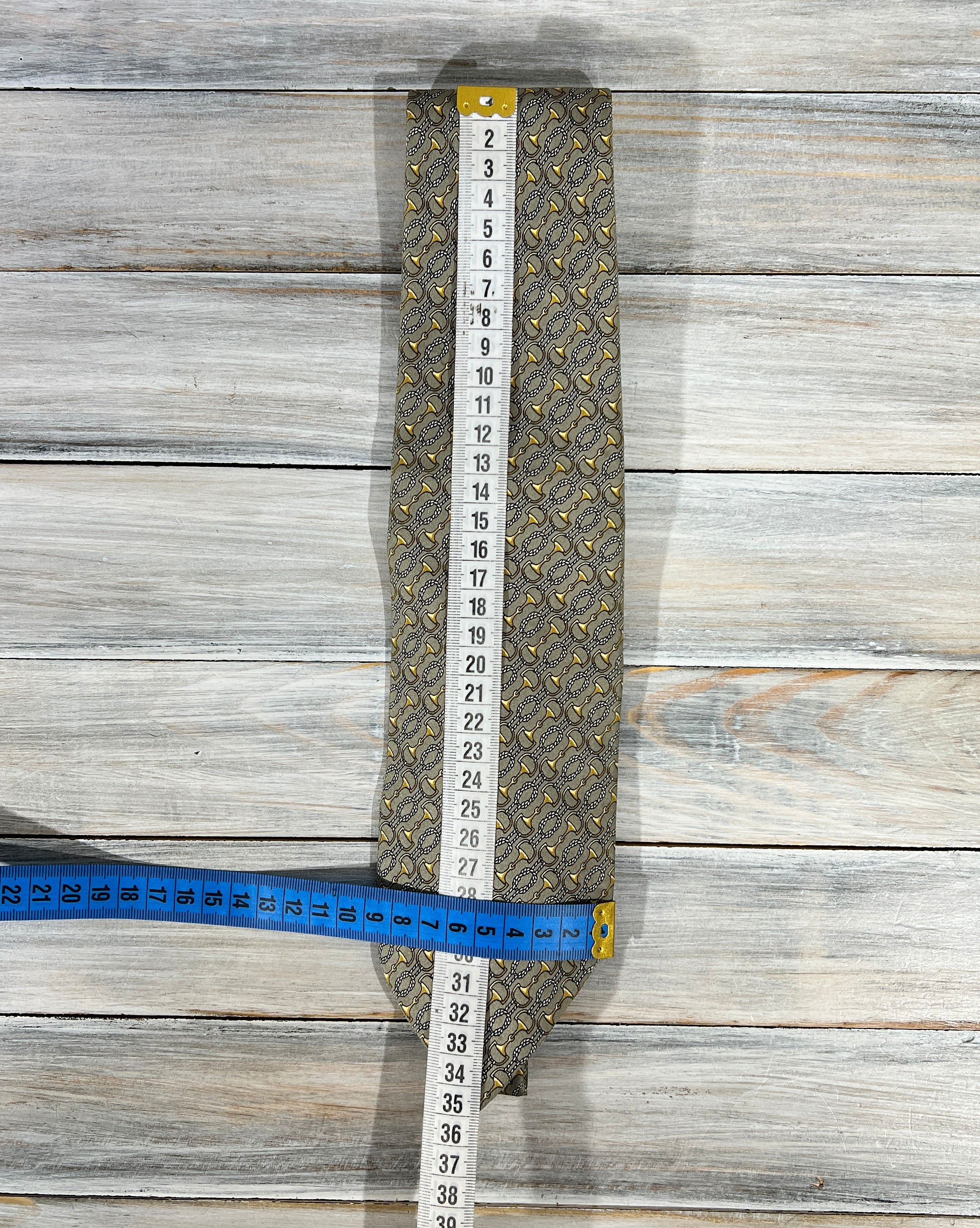 Gucci Gucci 100% Silk Tie Italy All Over Print Graphic Very Rare Size ONE SIZE - 13 Thumbnail