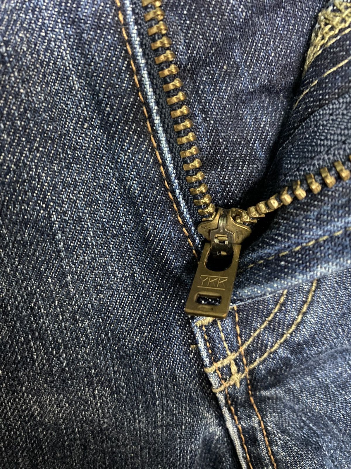 Japanese Brand UNIQLO SELVAGE DENIM SIZE 30 Size US 30 / EU 46 - 7 Thumbnail