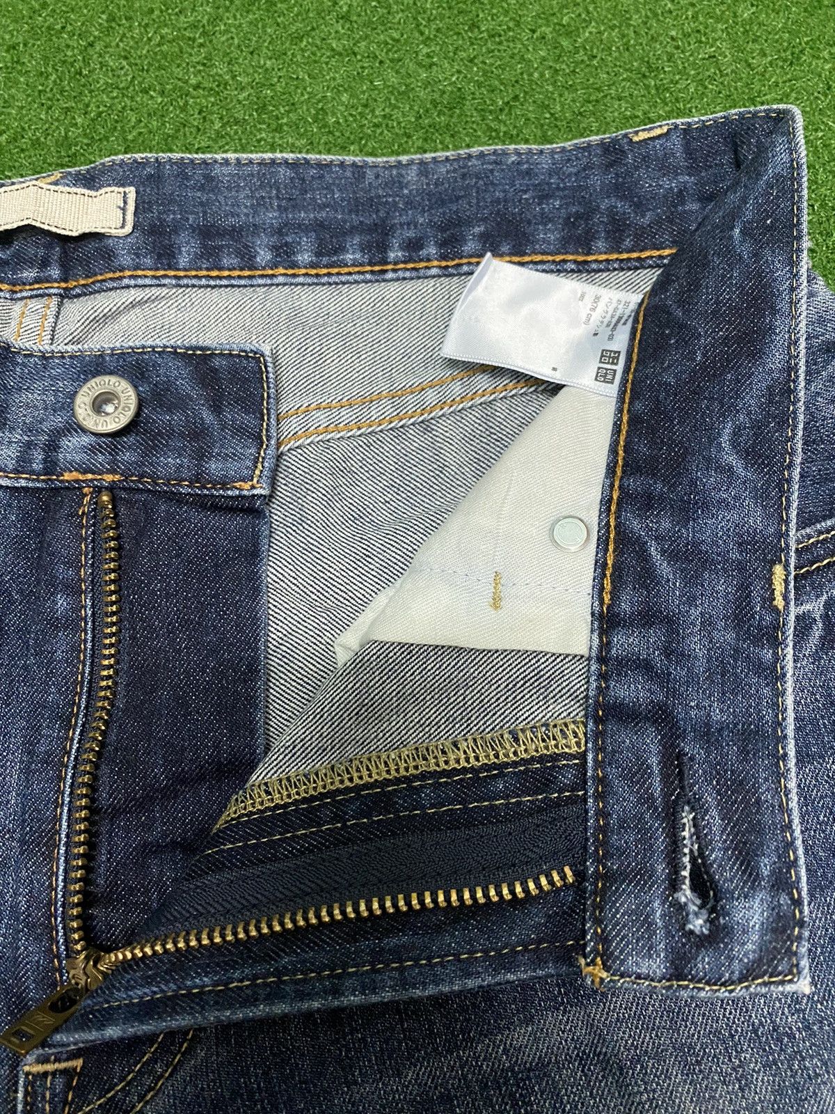 Japanese Brand UNIQLO SELVAGE DENIM SIZE 30 Size US 30 / EU 46 - 6 Thumbnail