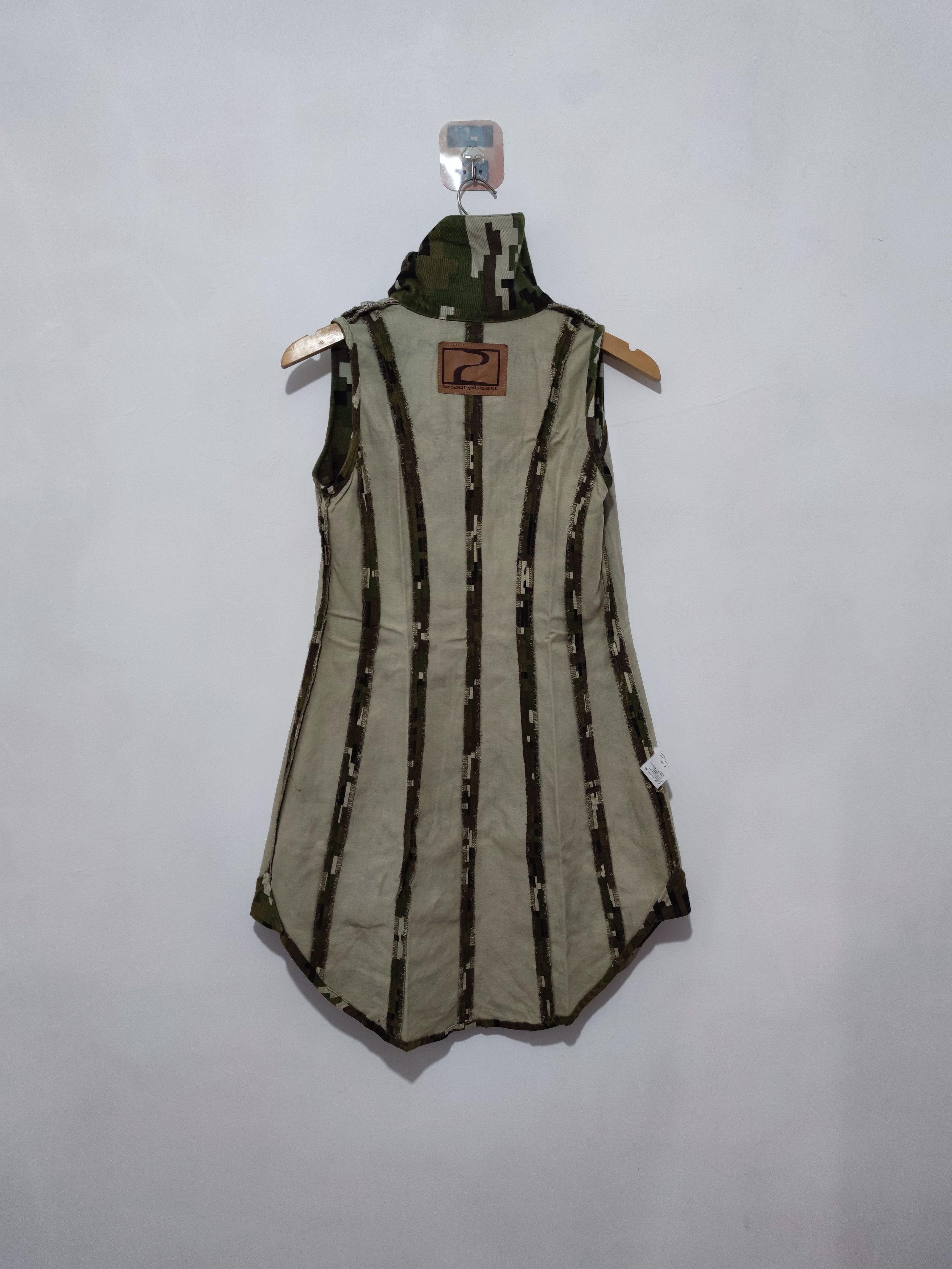 20471120 Beauty Beast Sleeve Less | Womens Size M / US 6-8 / IT 42-44 - 6 Thumbnail