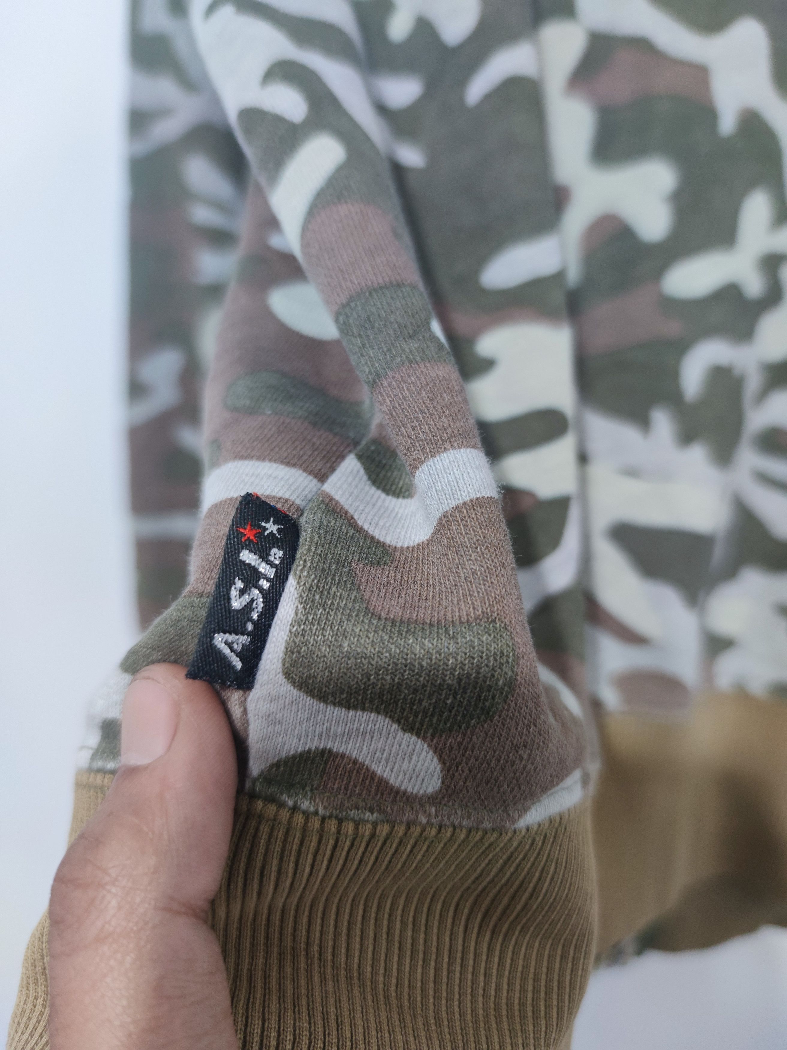 Hysteric Glamour 💥 Angel Blue Camo Super Label Zip Up Hoodie Size US S / EU 44-46 / 1 - 9 Thumbnail