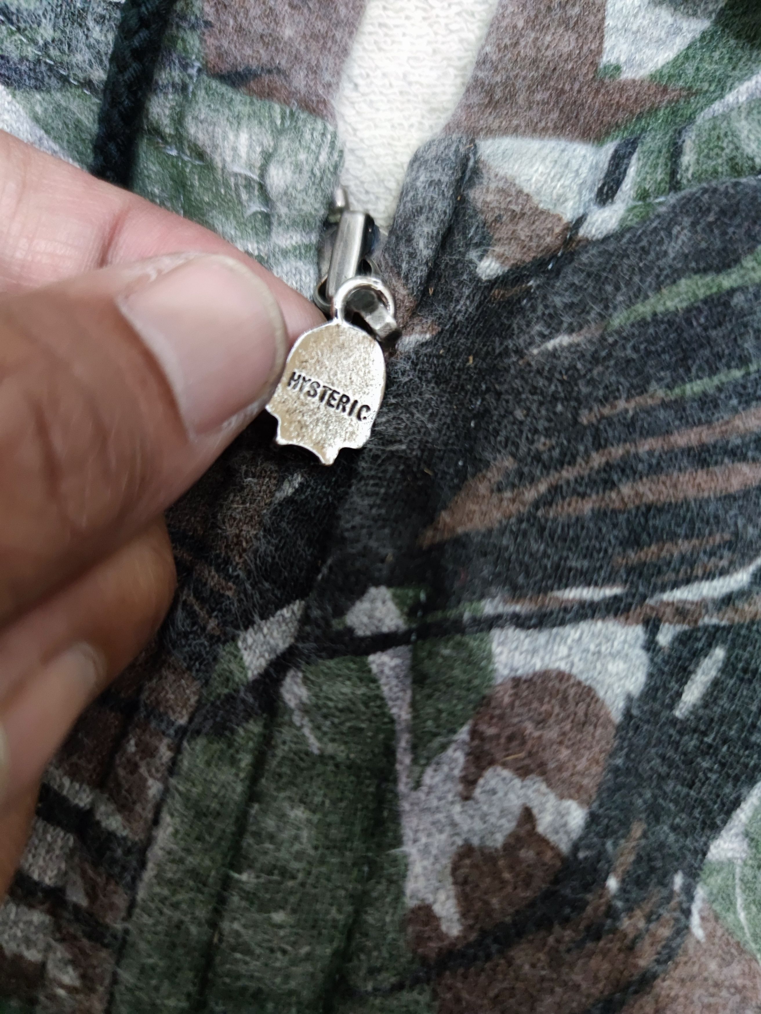 Hysteric Glamour Vtg Hysteric Glamour Camo Skull Zip Up Hoodie Size US S / EU 44-46 / 1 - 9 Thumbnail