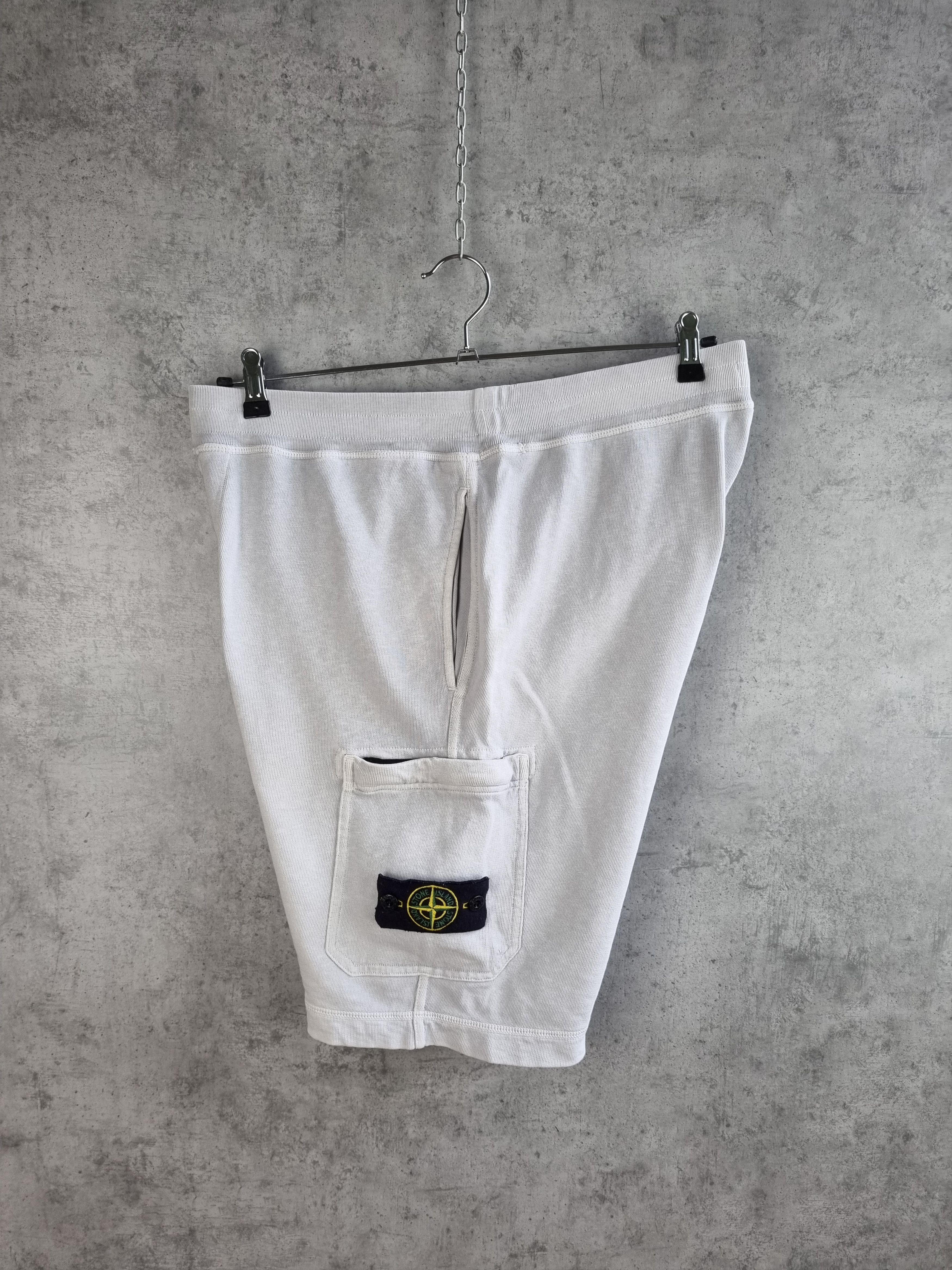 Stone Island STONE ISLAND Patch Shorts in rare size Size US 33 - 2 Thumbnail