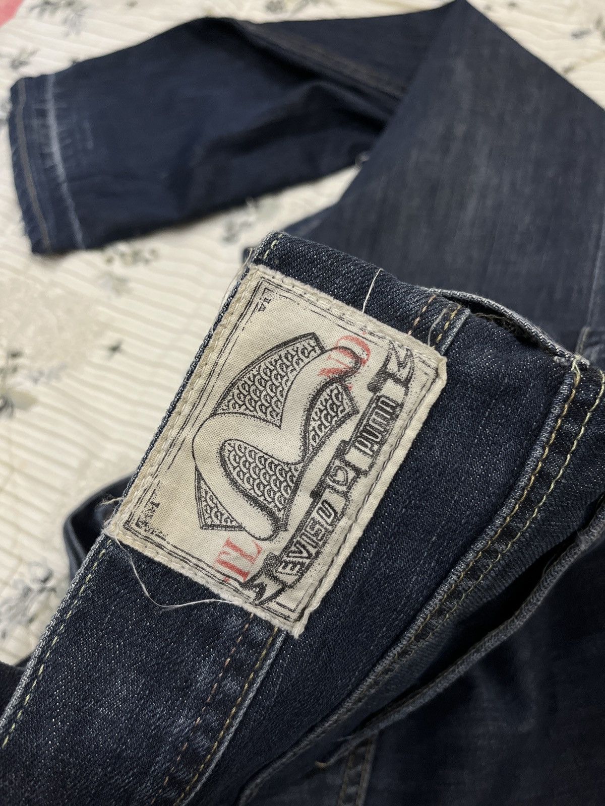 Evisu × Puma (Mmm)🔥STEALS🔥 EVISU X PUMA HYPEBEAST DENIM Size US 31 - 11 Thumbnail