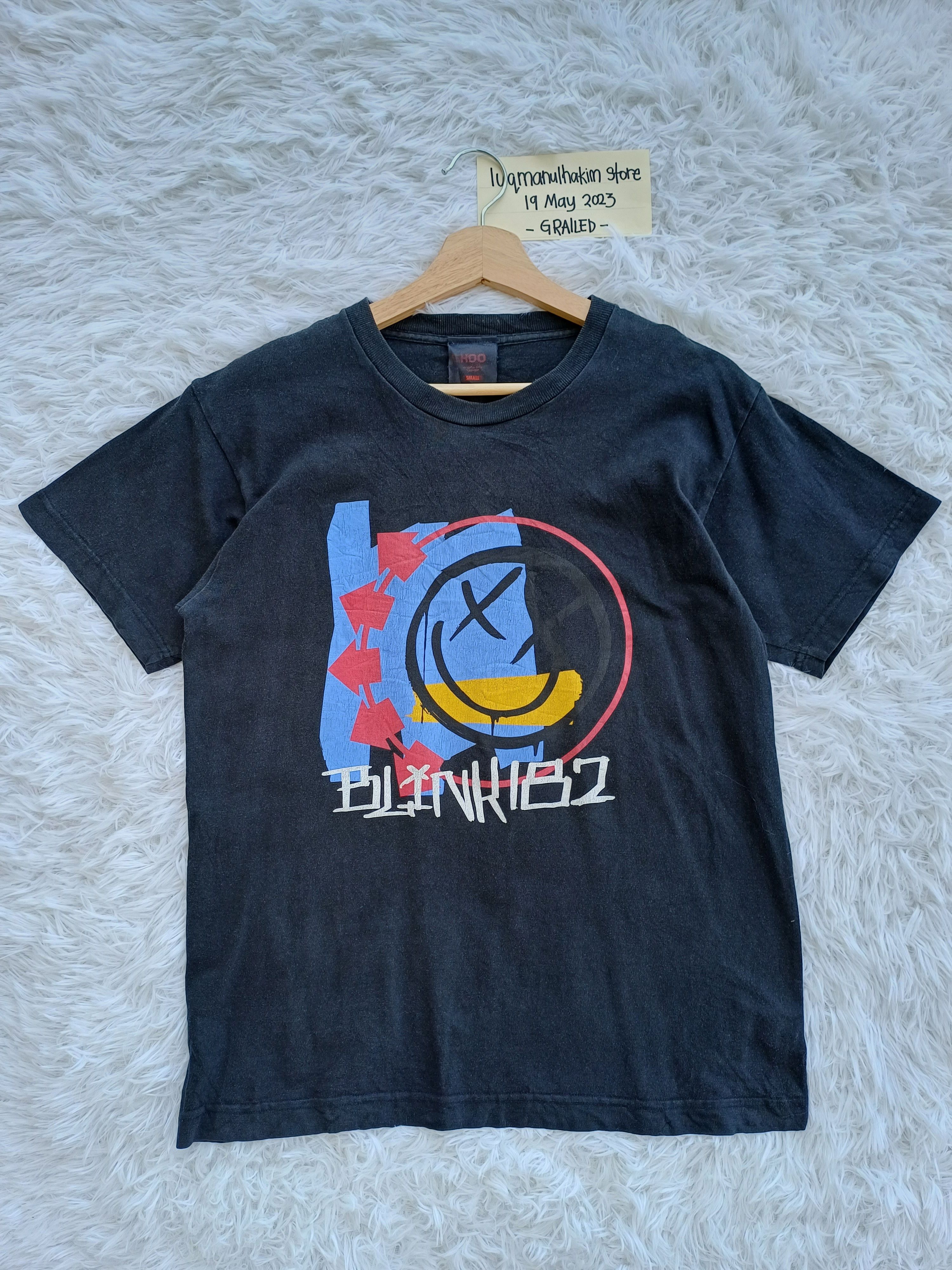 Band Tees Rare Vintage BLINK 182 Spellout Tshirt Size US S / EU 44-46 / 1 - 1 Thumbnail