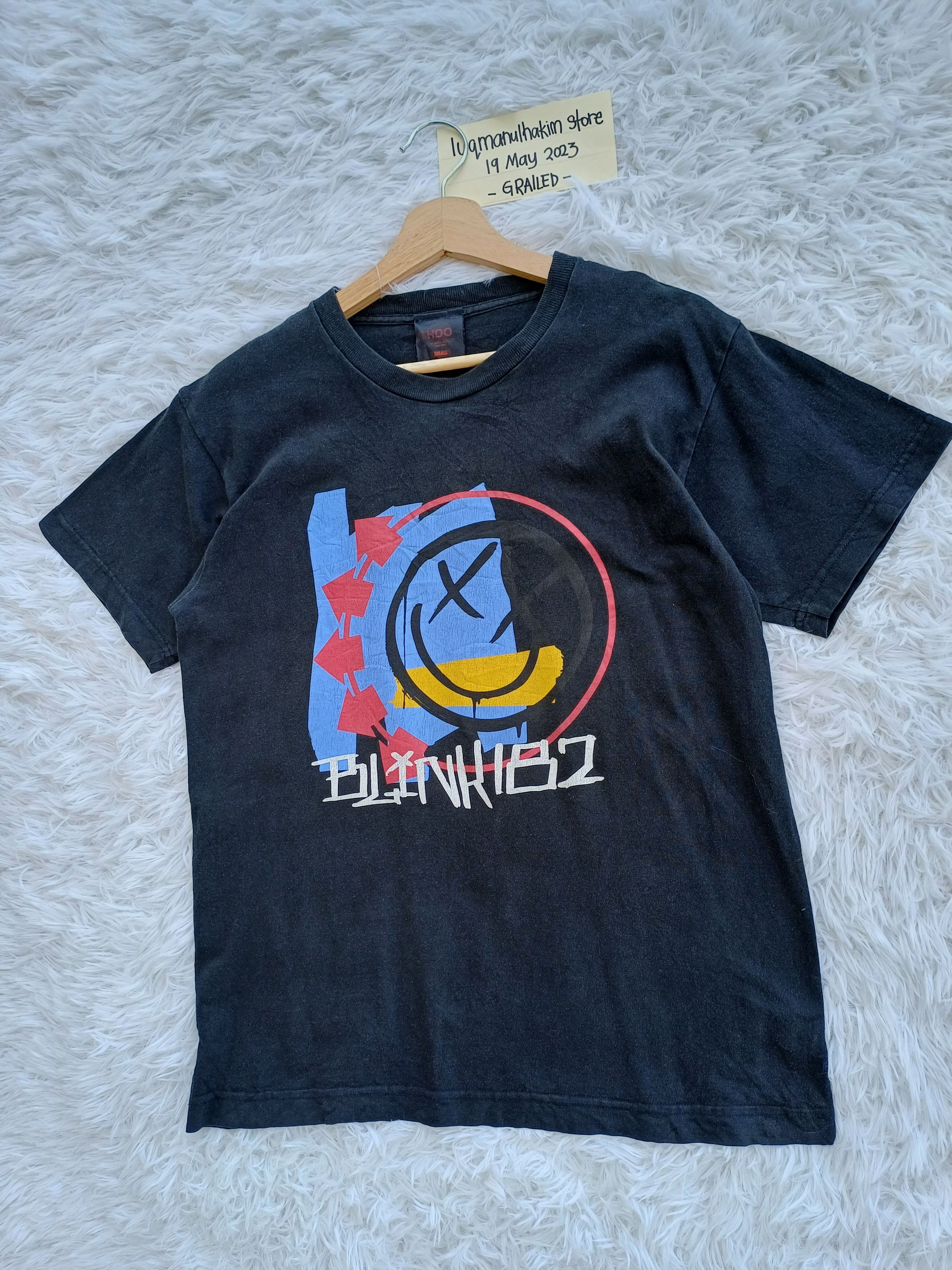 Band Tees Rare Vintage BLINK 182 Spellout Tshirt Size US S / EU 44-46 / 1 - 2 Thumbnail