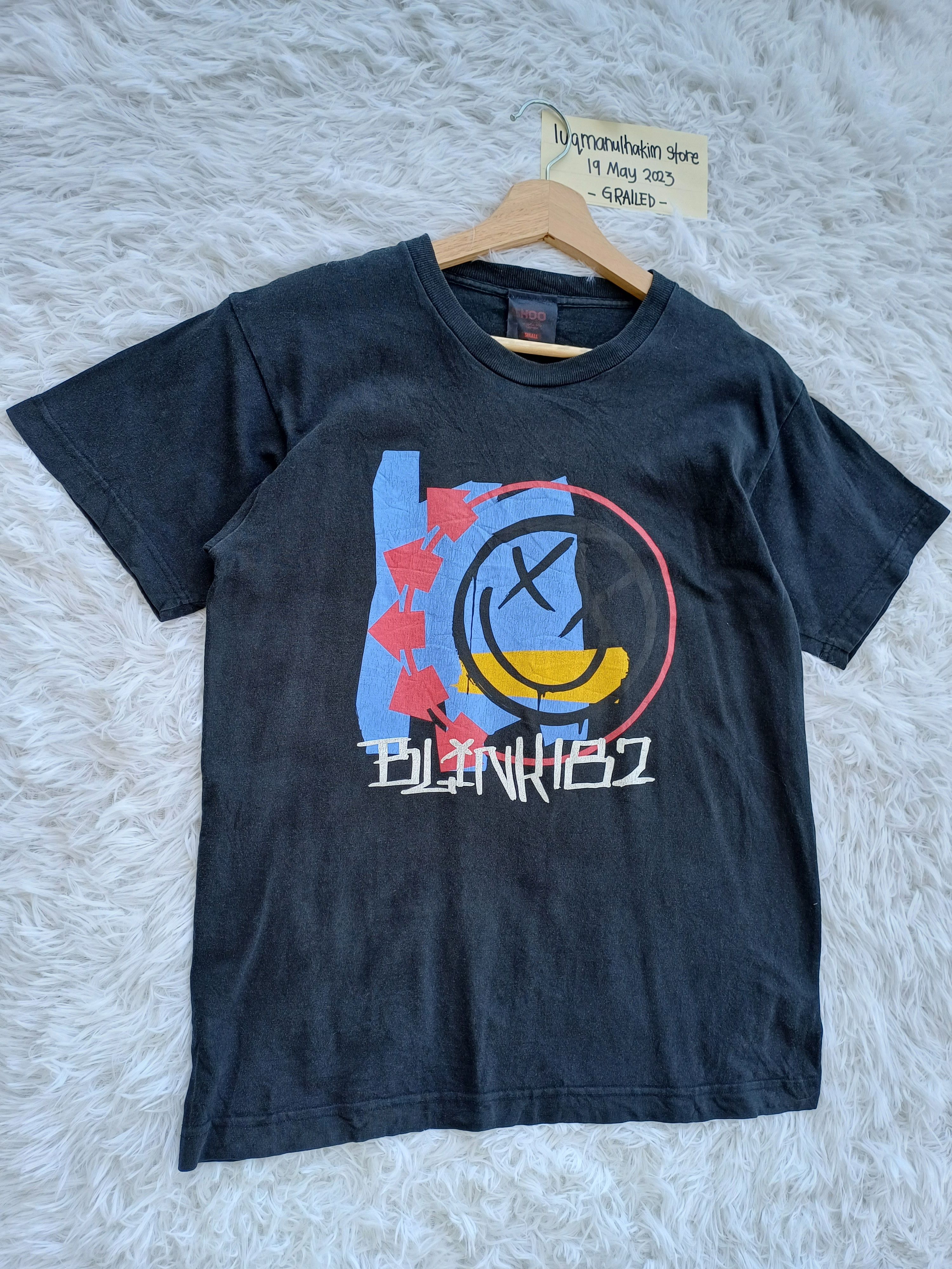 Band Tees Rare Vintage BLINK 182 Spellout Tshirt Size US S / EU 44-46 / 1 - 3 Thumbnail