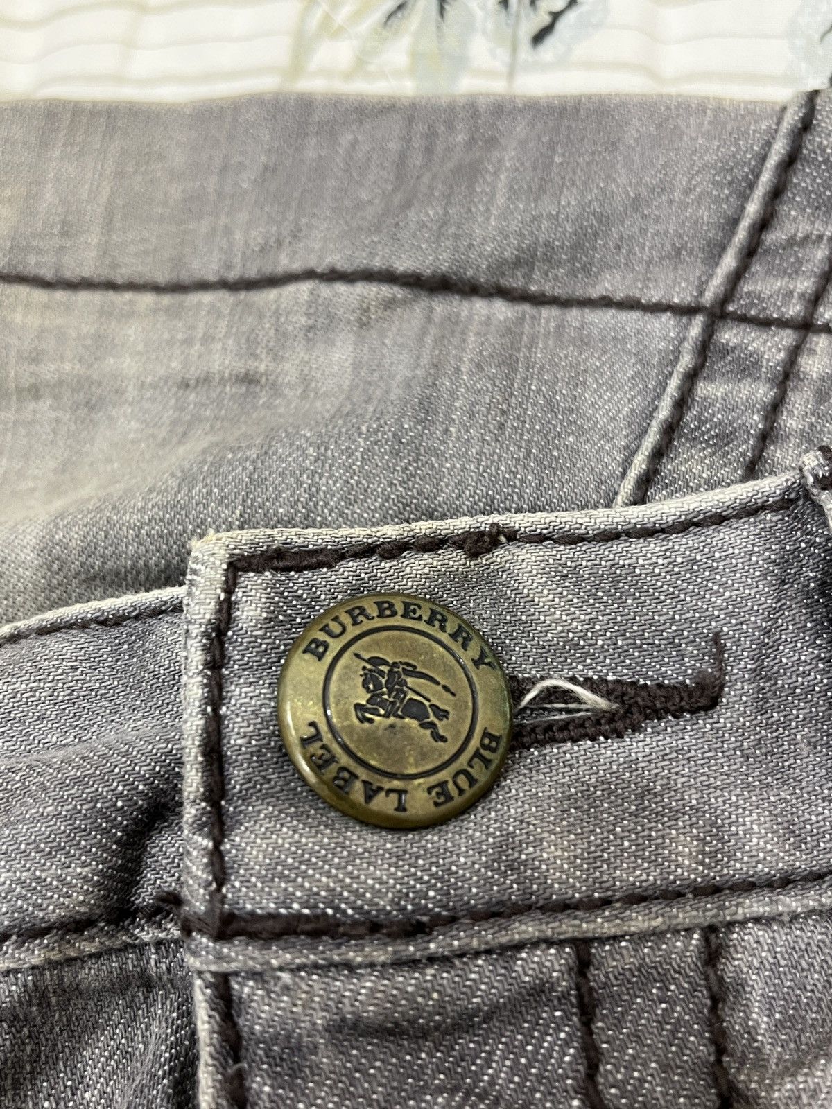 Burberry (Fff). BURBERRYS BLUE LABEL HYPEBEAST DENIM SKIRTS Size 30" / US 8 / IT 44 - 9 Thumbnail
