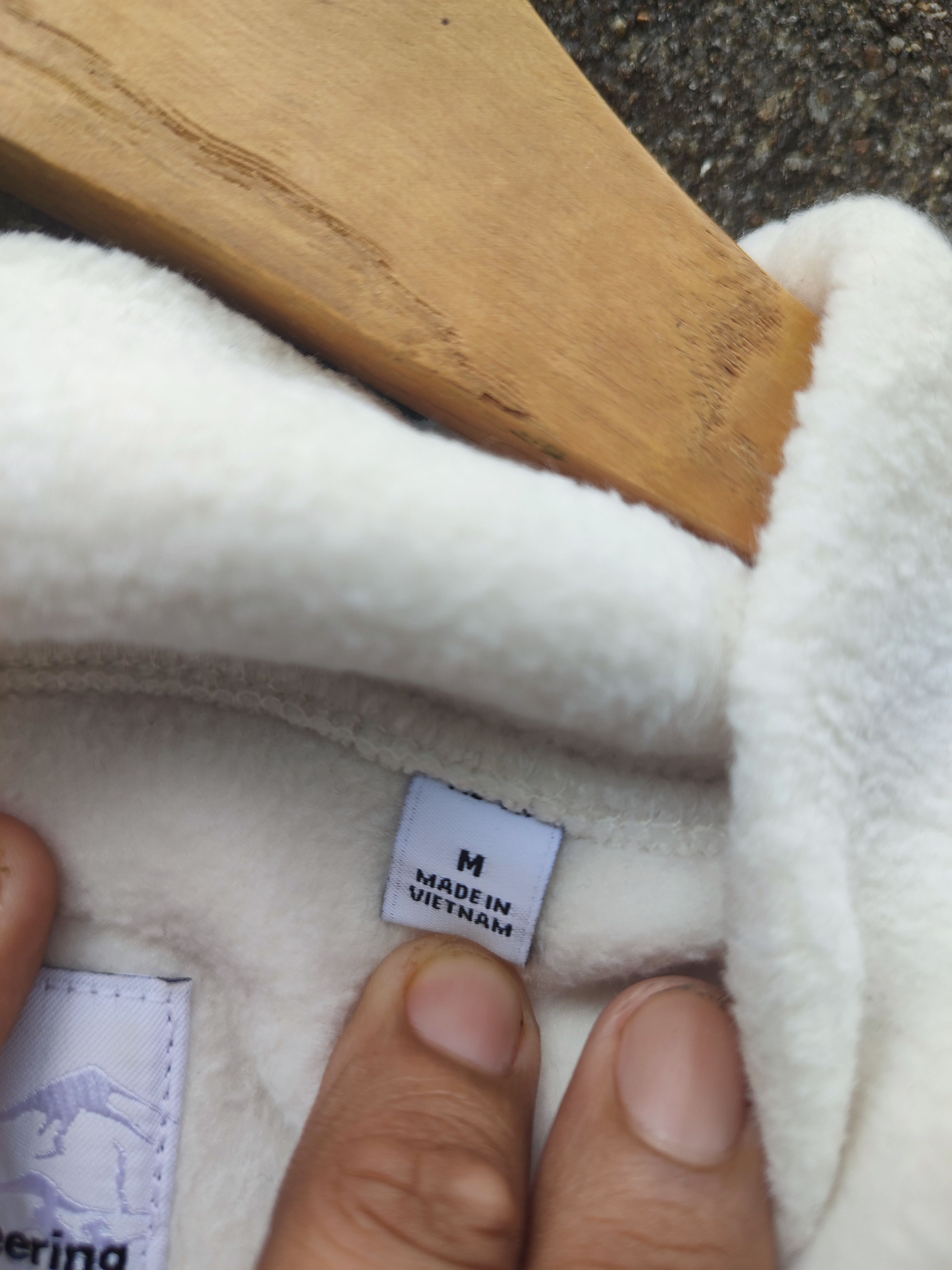 Uniqlo × White Mountaineering UNIQLO x White Mountaineering Fleece Pullover – Off-White Size US M / EU 48-50 / 2 - 4 Thumbnail