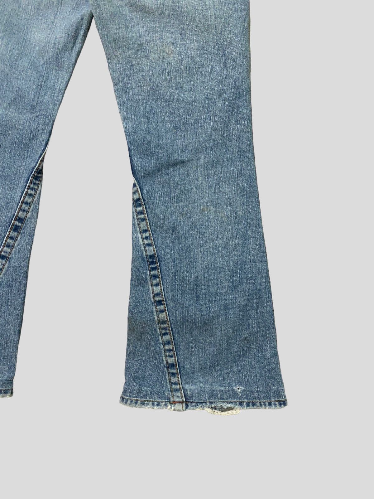 True Religion Flared TRUE RELIGION Distressed Bootcut Denim S46k Size US 29 - 14 Thumbnail