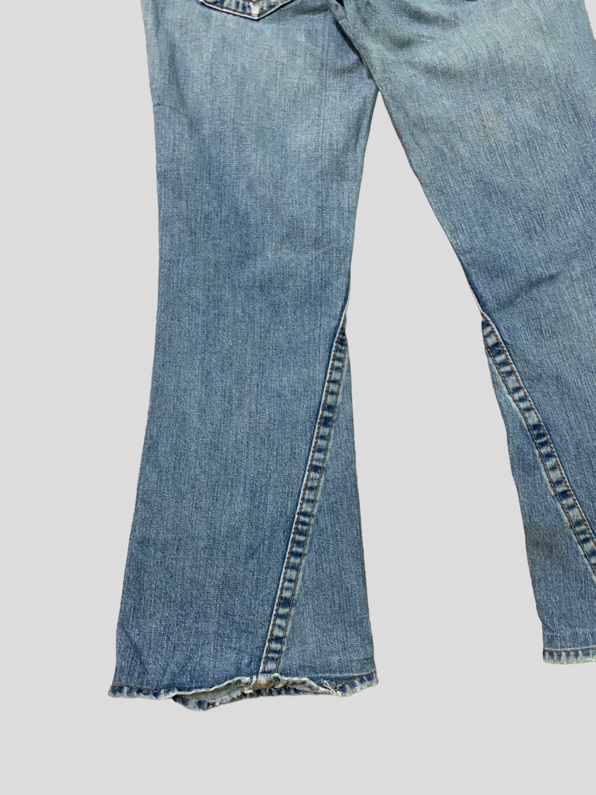 True Religion Flared TRUE RELIGION Distressed Bootcut Denim S46k Size US 29 - 15 Thumbnail
