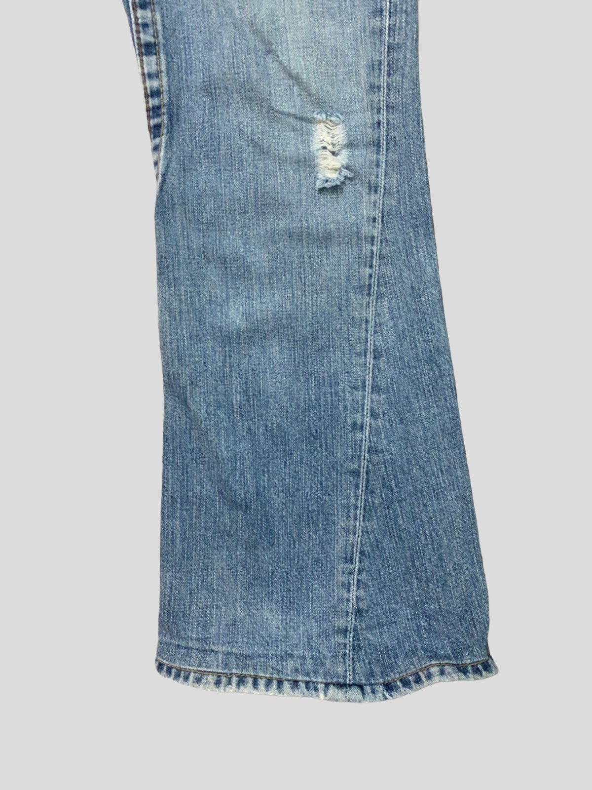 True Religion Flared TRUE RELIGION Distressed Bootcut Denim S46k Size US 29 - 9 Thumbnail