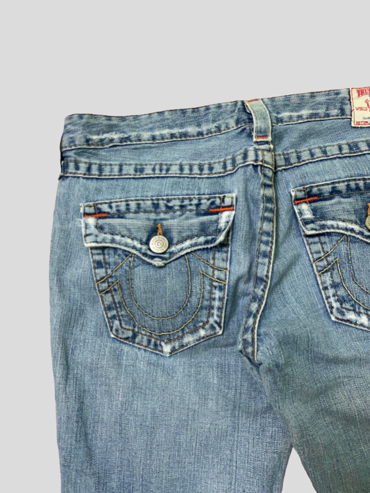 True Religion Flared TRUE RELIGION Distressed Bootcut Denim S46k Size US 29 - 12 Thumbnail