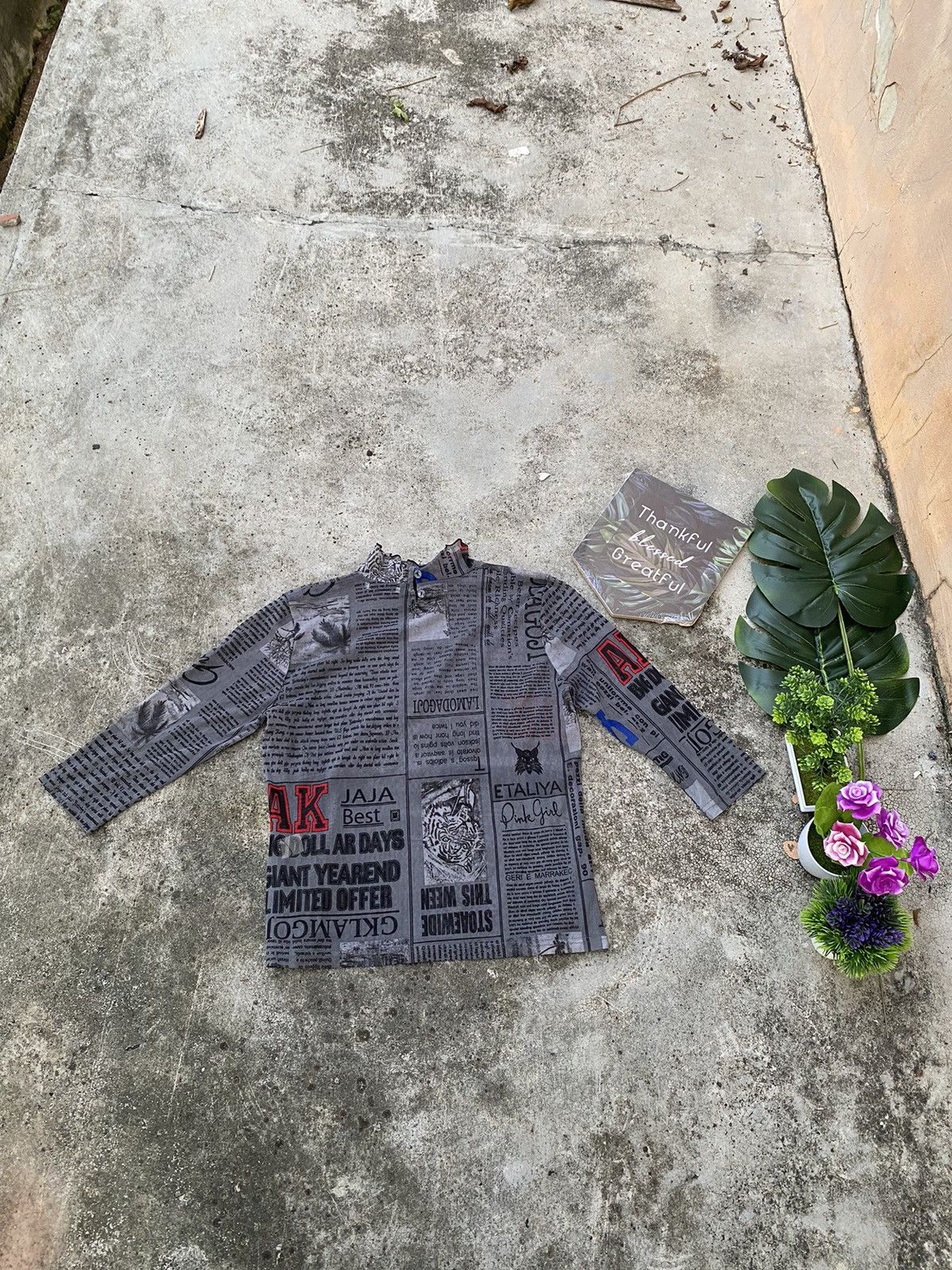 Japanese Brand × Vintage Vintage Full Printed Spell Out Naked Mash Tee Size S / US 4 / IT 40 - 1 Thumbnail