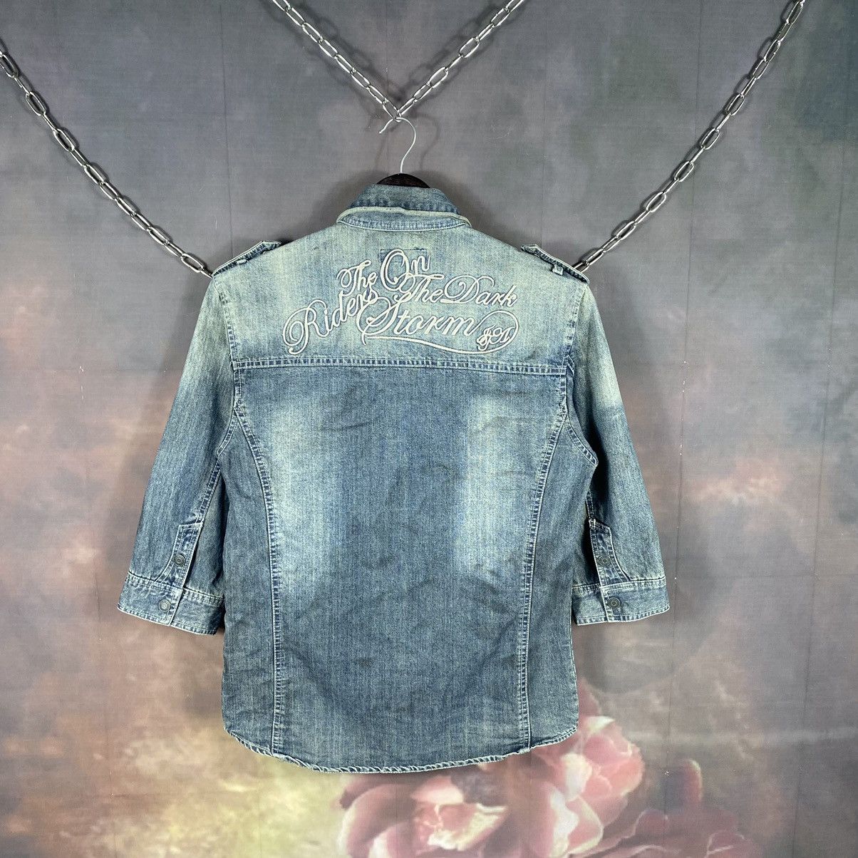 In The Attic × Japanese Brand × Vintage Vintage In The Attic SpellOut Light Denim Jacket Size L / US 10 / IT 46 - 12 Thumbnail