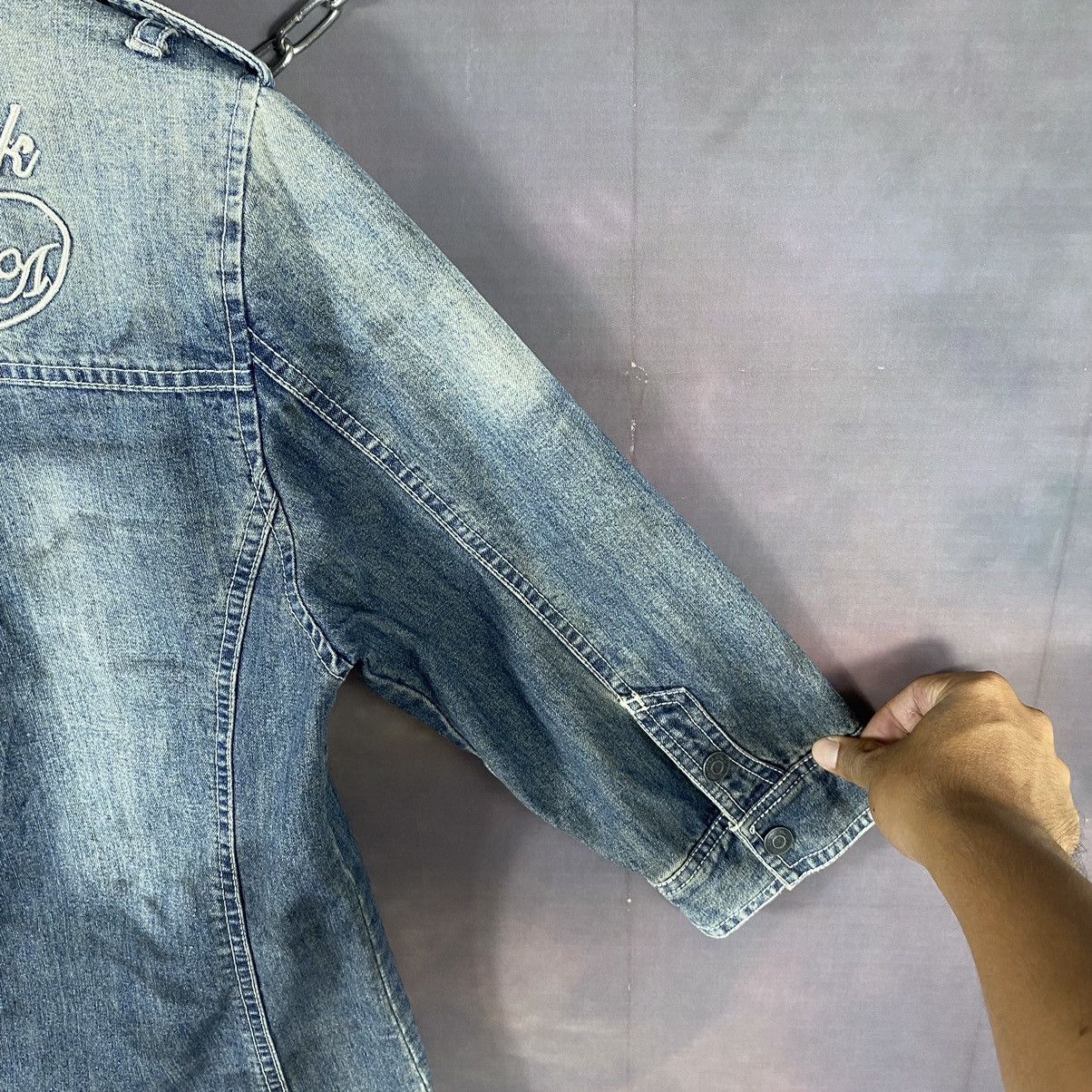 In The Attic × Japanese Brand × Vintage Vintage In The Attic SpellOut Light Denim Jacket Size L / US 10 / IT 46 - 15 Thumbnail