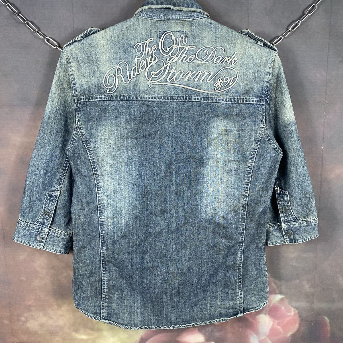 In The Attic × Japanese Brand × Vintage Vintage In The Attic SpellOut Light Denim Jacket Size L / US 10 / IT 46 - 13 Thumbnail