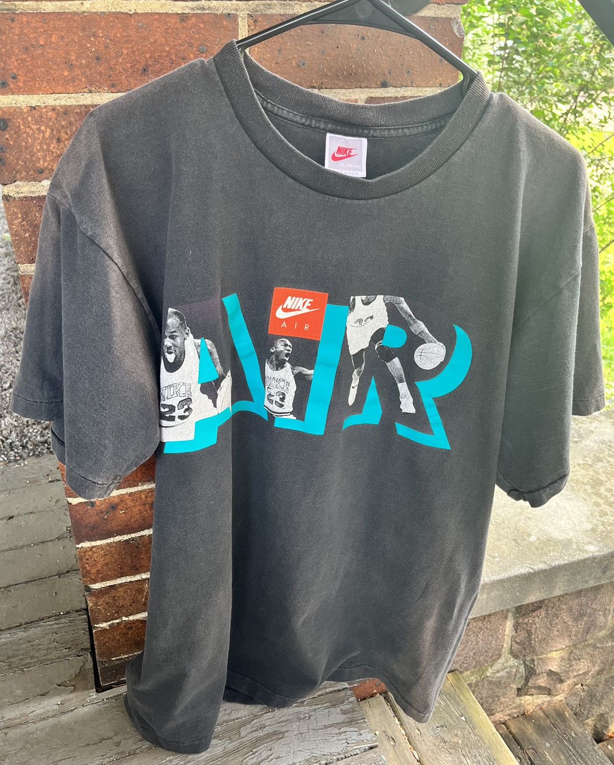 White tag Nike Jordan print