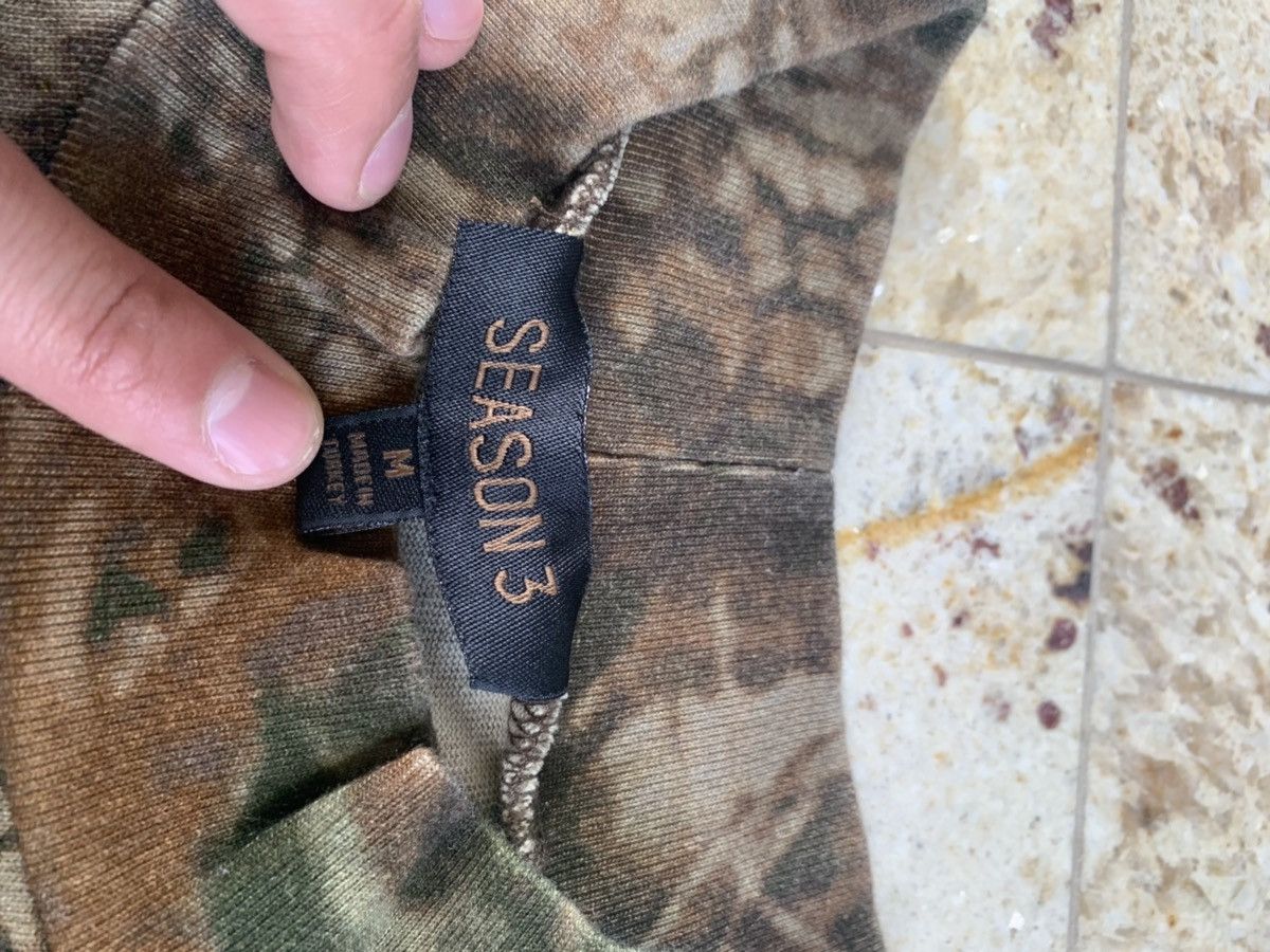 Yeezy Leaf Camo Back Zipper Pouch LS Tee Size US M / EU 48-50 / 2 - 11 Thumbnail