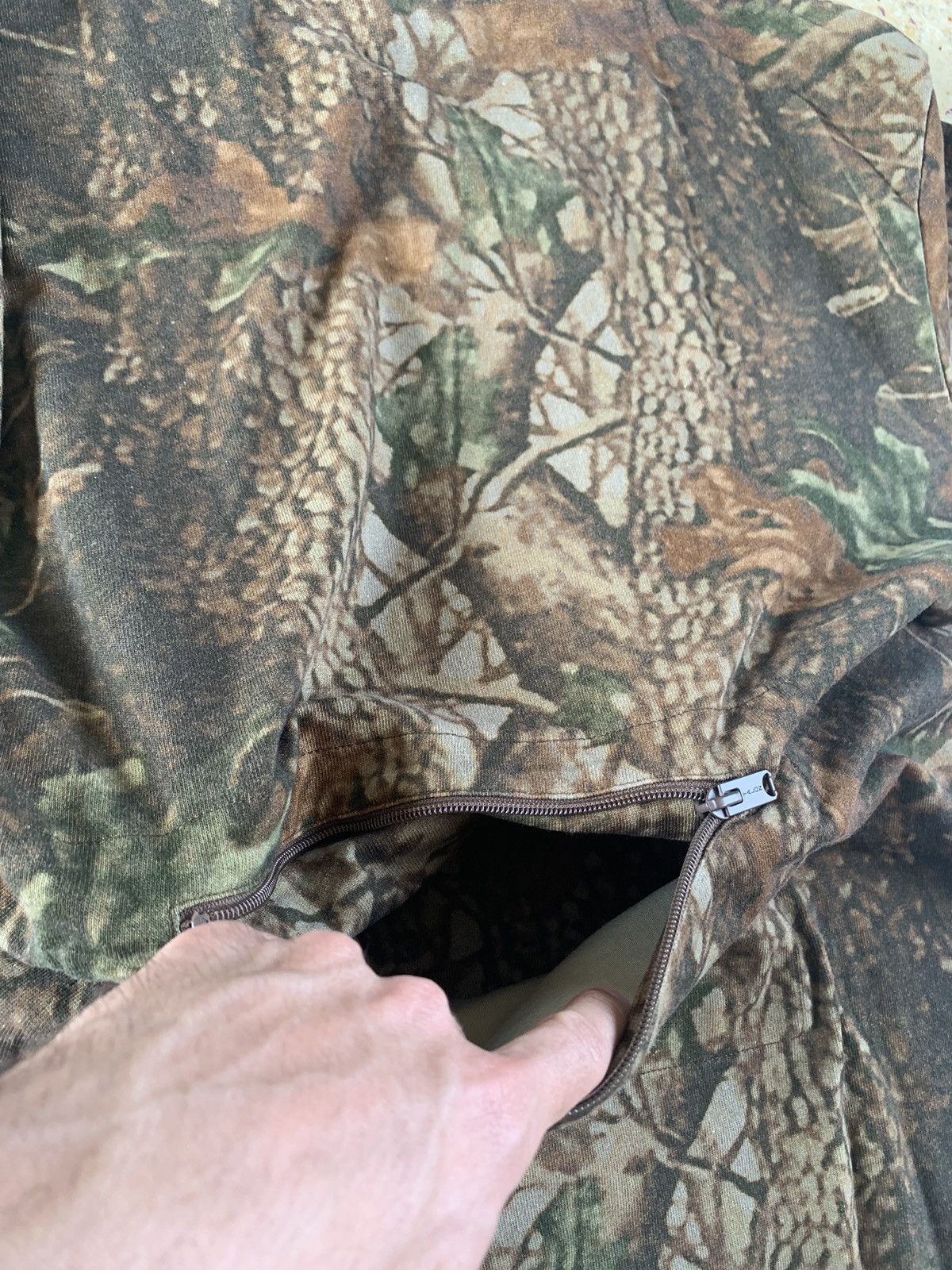 Yeezy Leaf Camo Back Zipper Pouch LS Tee Size US M / EU 48-50 / 2 - 18 Thumbnail