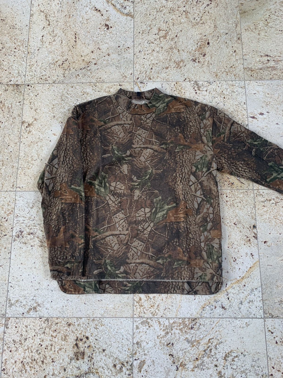 Yeezy Leaf Camo Back Zipper Pouch LS Tee Size US M / EU 48-50 / 2 - 3 Thumbnail