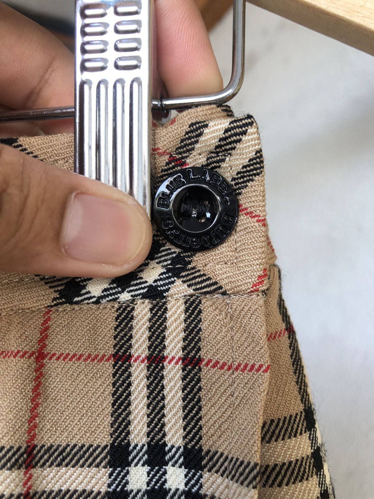 Burberry Vintage Burberry Nova Check Midi Skirts Size 26" / US 2 / IT 38 - 8 Thumbnail