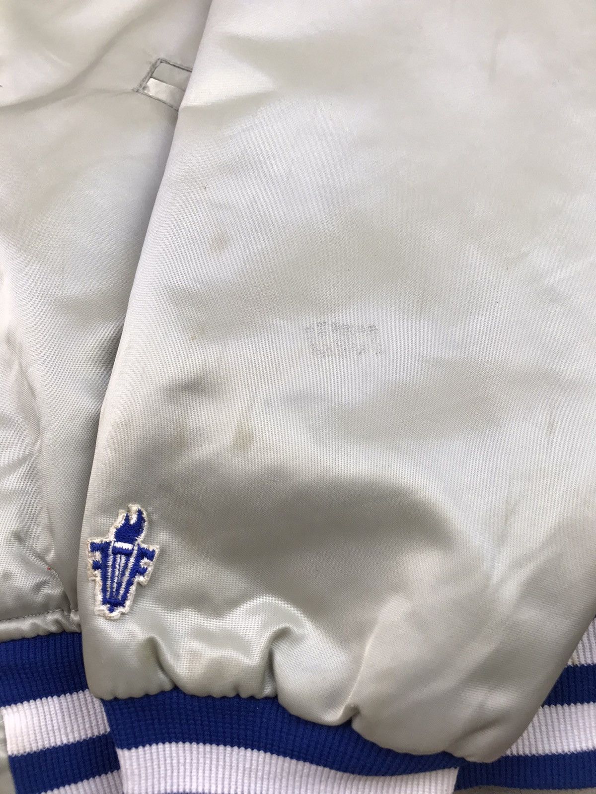 MLB × Vintage 🔥VINTAGE 80s KANSAS CITY ROYALS MLB STARTER SATIN FELCO Size US M / EU 48-50 / 2 - 9 Thumbnail