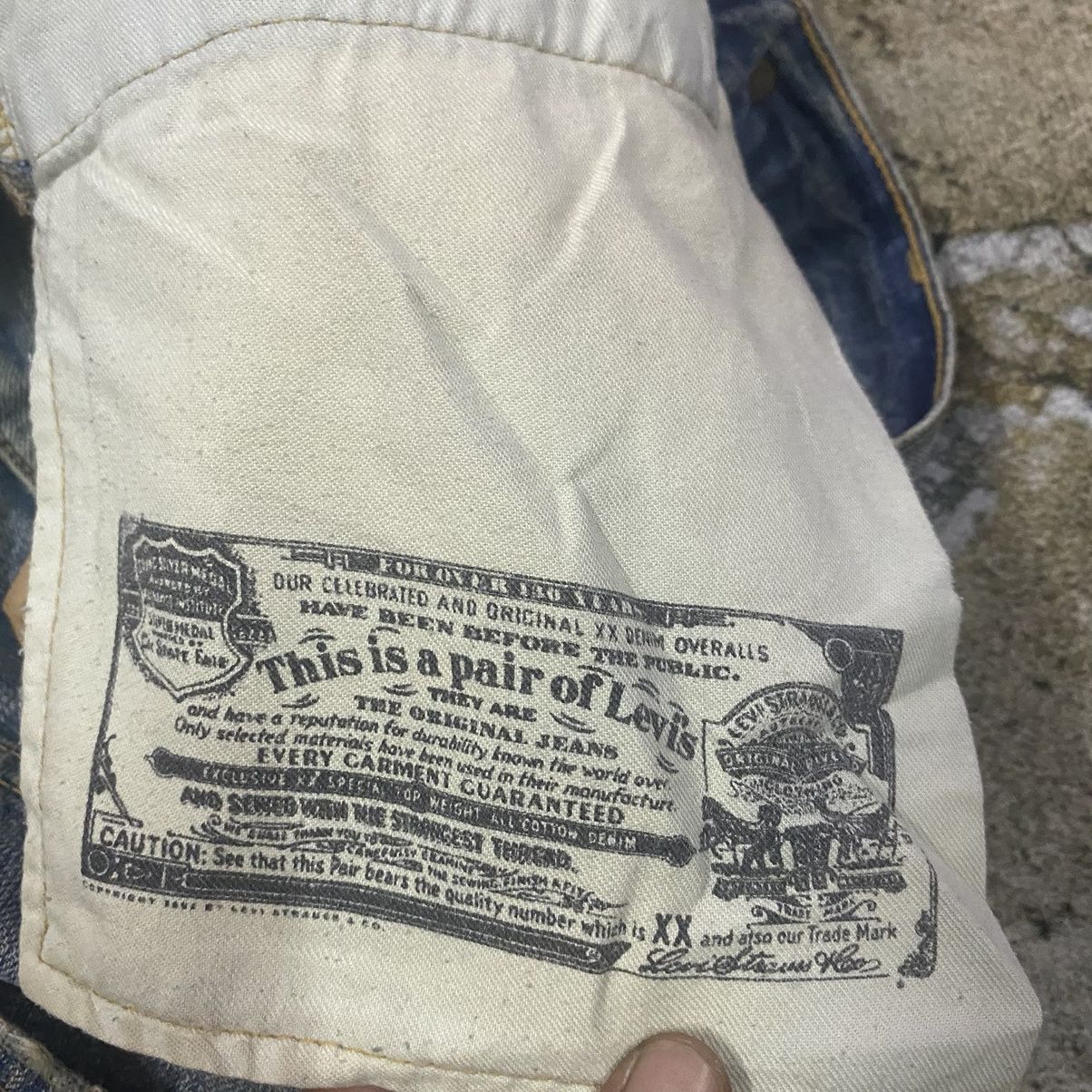 Levi's Vintage Clothing Vintage Levis 501 70s California Light Washed Denim Jeans Size US 31 - 7 Thumbnail
