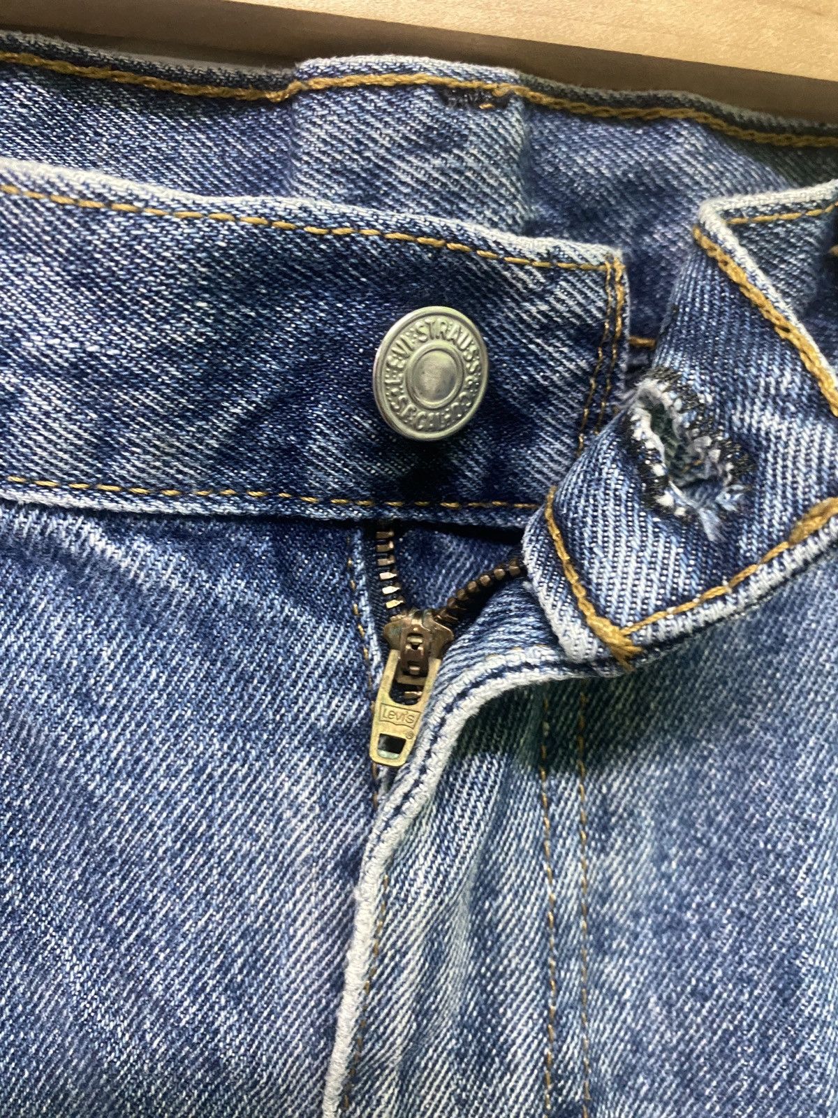 Levi's × Levi's Vintage Clothing × Vintage Vintage LEVIS 505 Jeans - L1 Size US 37 - 9 Thumbnail