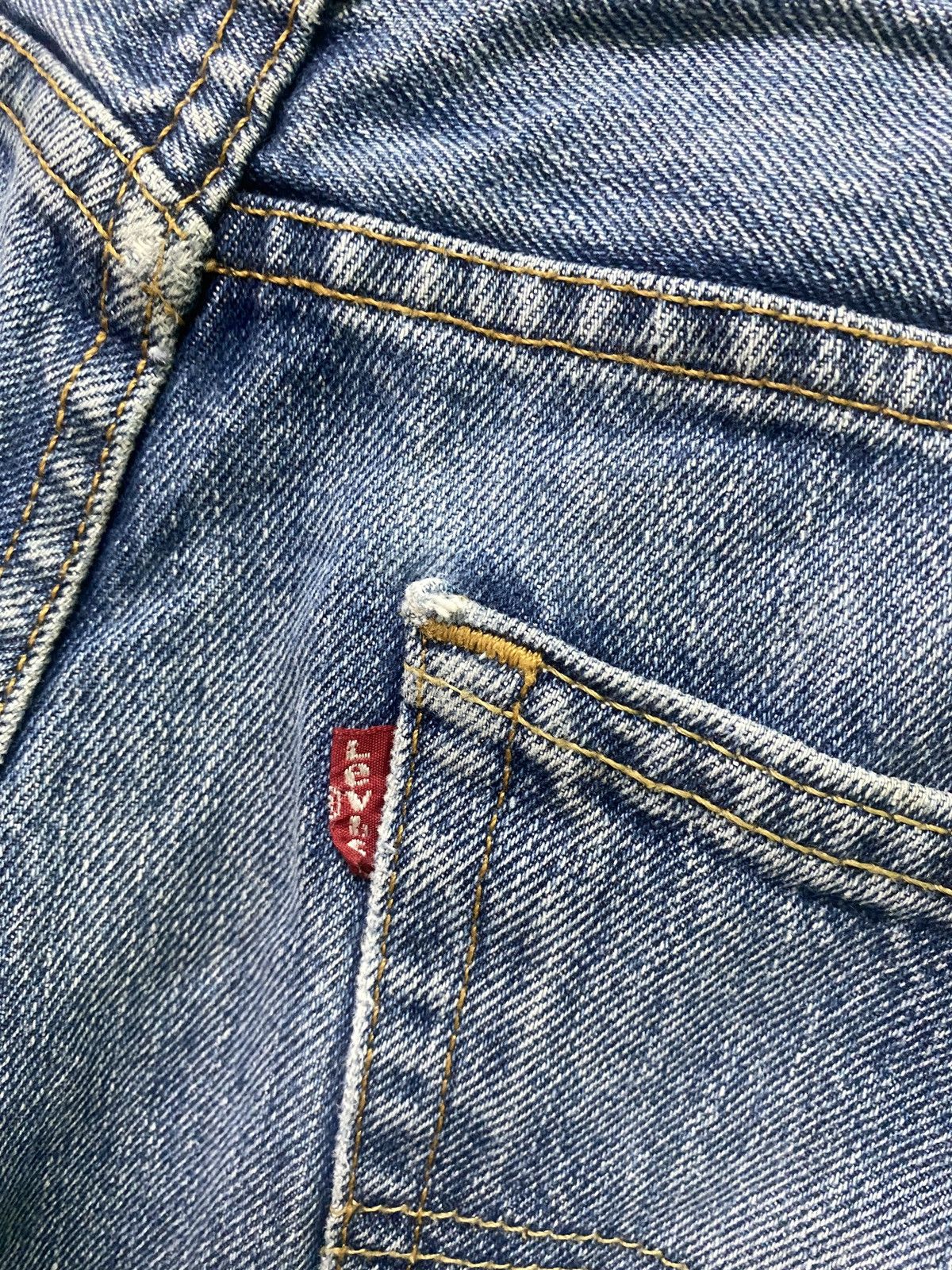 Levi's × Levi's Vintage Clothing × Vintage Vintage LEVIS 505 Jeans - L1 Size US 37 - 16 Thumbnail