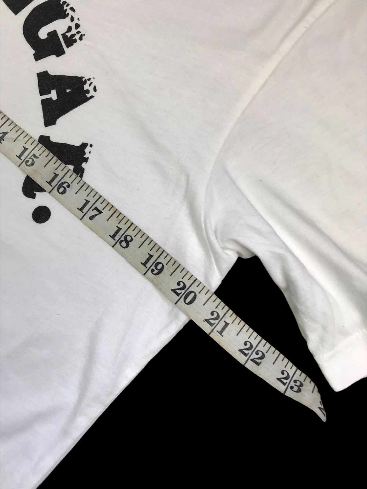 Anime UNIQLO ONE PIECE TRAFALGAR. LAW T-SHIRT Size US L / EU 52-54 / 3 - 9 Thumbnail
