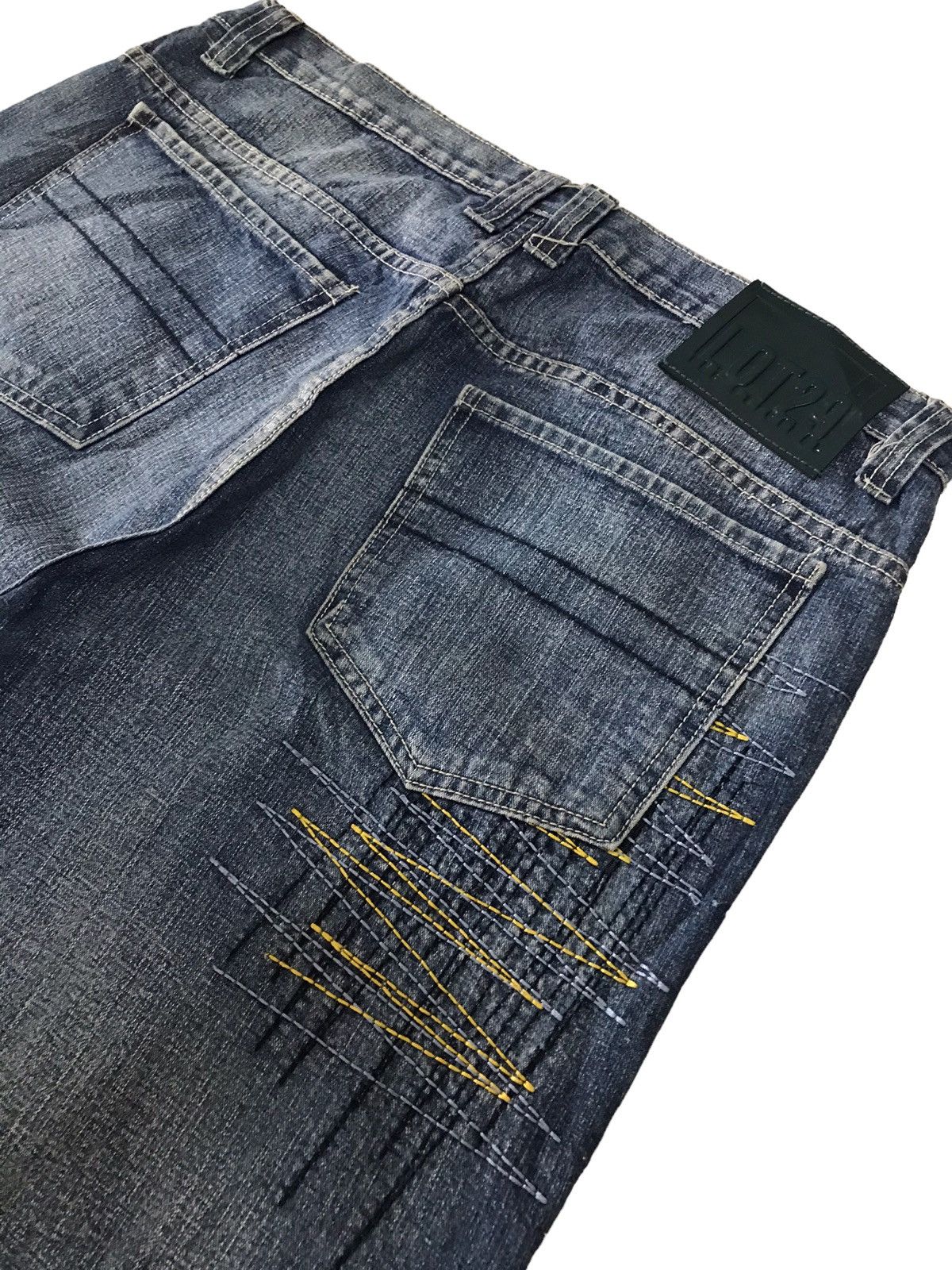 Beauty Beast Baggy🔥Lot 29 Tazmania Hip Hop Embroidery Denim Jeans ⚡️ Size US 35 - 13 Thumbnail