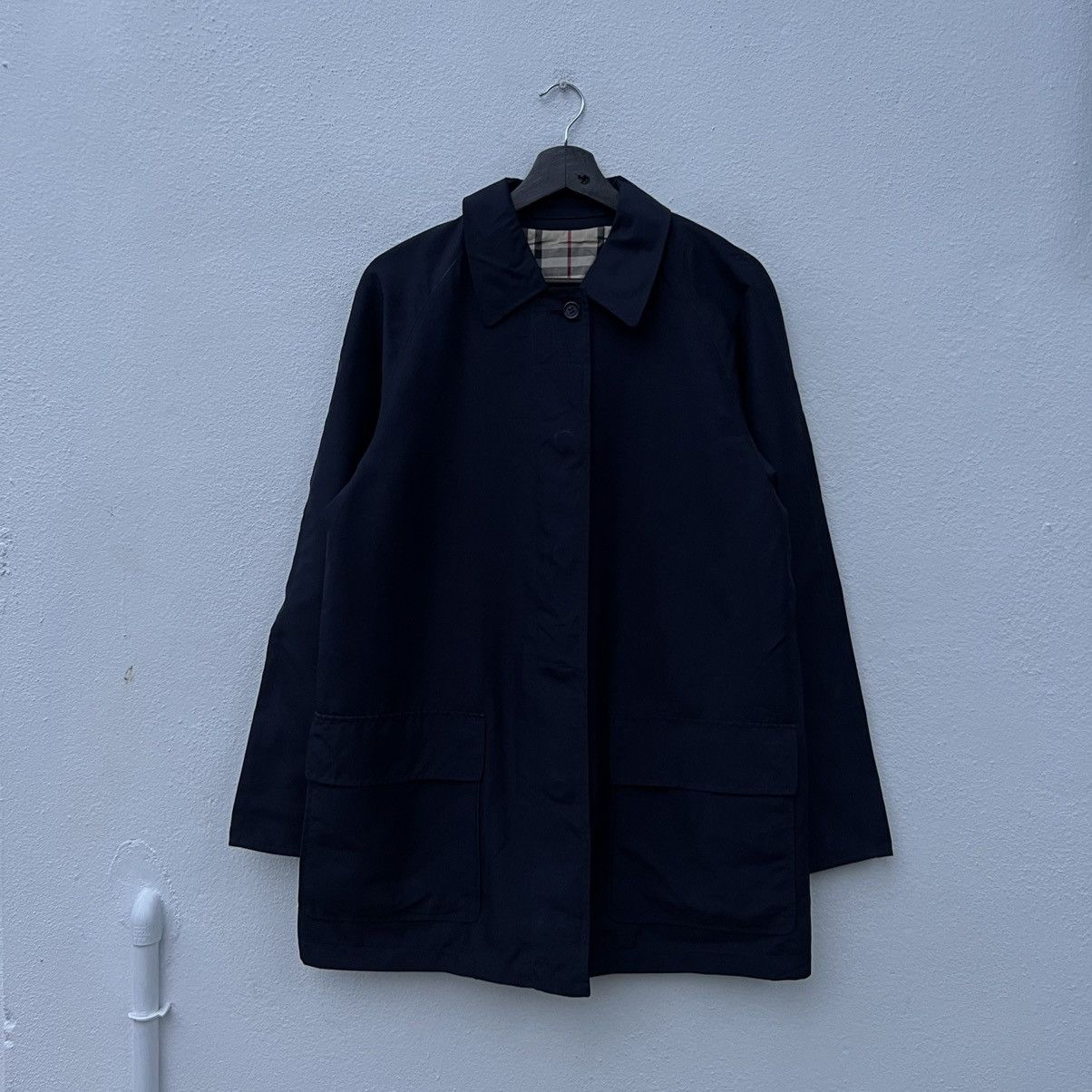 Burberry RARE BURBERRY LONDON MADE IN ENGLAND NOVA CHECK LINING Size US M / EU 48-50 / 2 - 2 Thumbnail