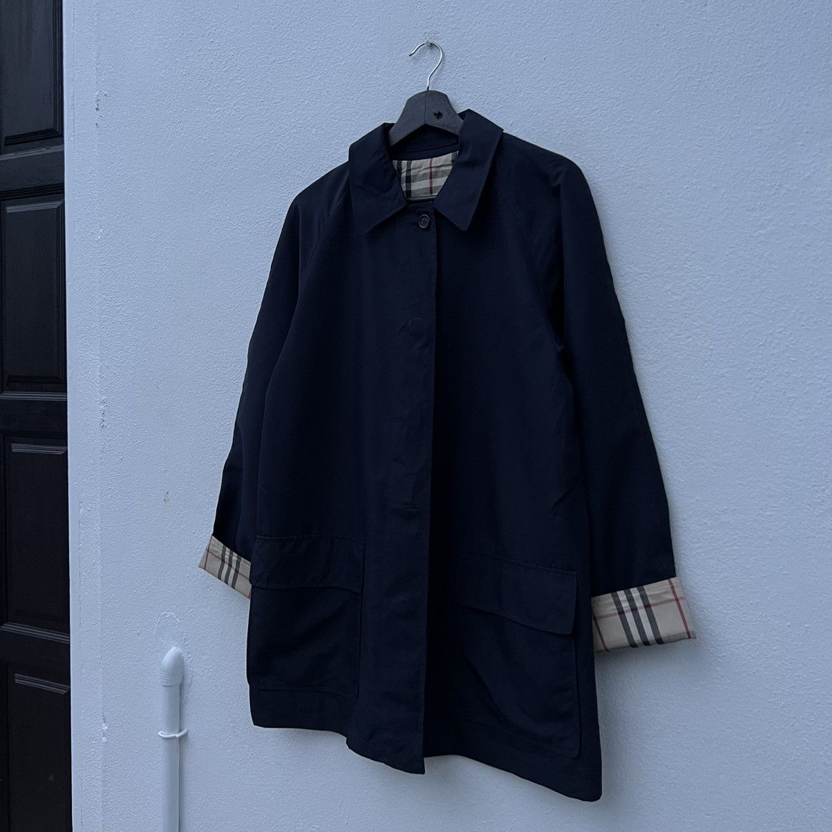 Burberry RARE BURBERRY LONDON MADE IN ENGLAND NOVA CHECK LINING Size US M / EU 48-50 / 2 - 9 Thumbnail