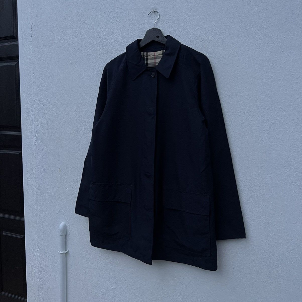 Burberry RARE BURBERRY LONDON MADE IN ENGLAND NOVA CHECK LINING Size US M / EU 48-50 / 2 - 3 Thumbnail