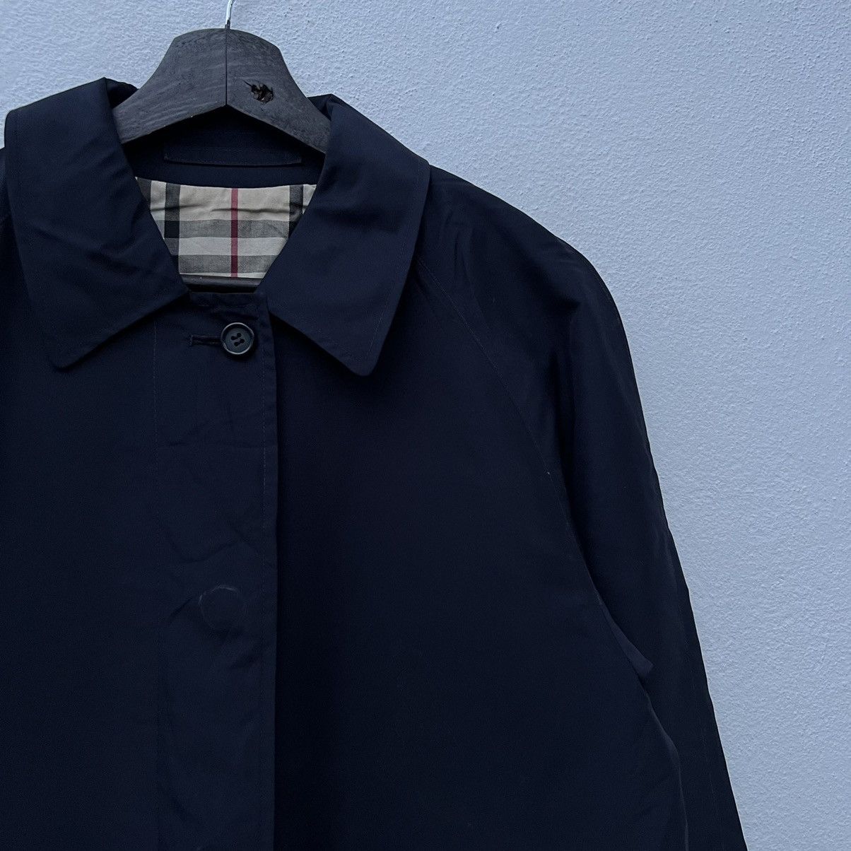Burberry RARE BURBERRY LONDON MADE IN ENGLAND NOVA CHECK LINING Size US M / EU 48-50 / 2 - 6 Thumbnail
