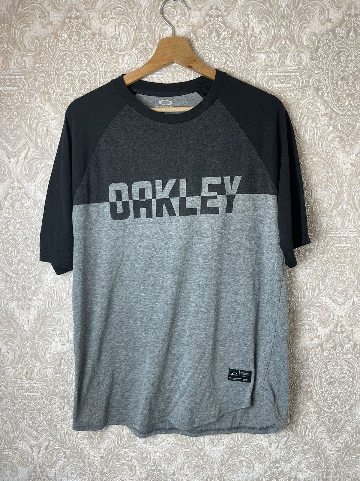 Oakley × Vintage Oakley vintage t shirt Size US L / EU 52-54 / 3 - 1 Thumbnail