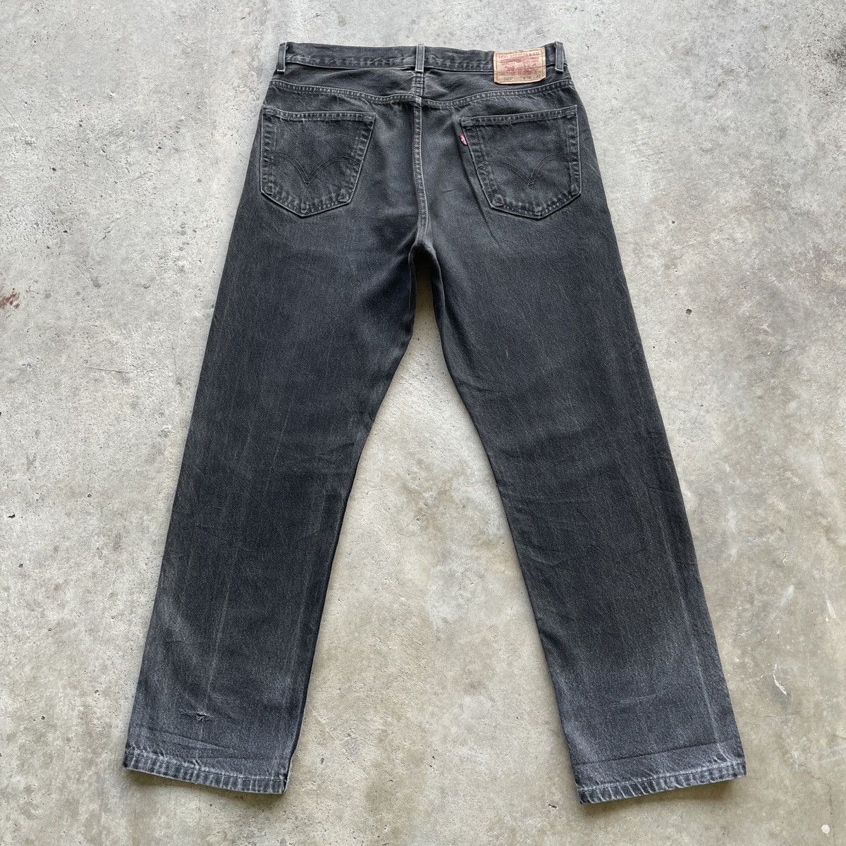Levi's Vintage Clothing Vintage Levi’s 505 Black Faded Denim Jeans Pants W36x31.5 Size US 36 / EU 52 - 14 Thumbnail