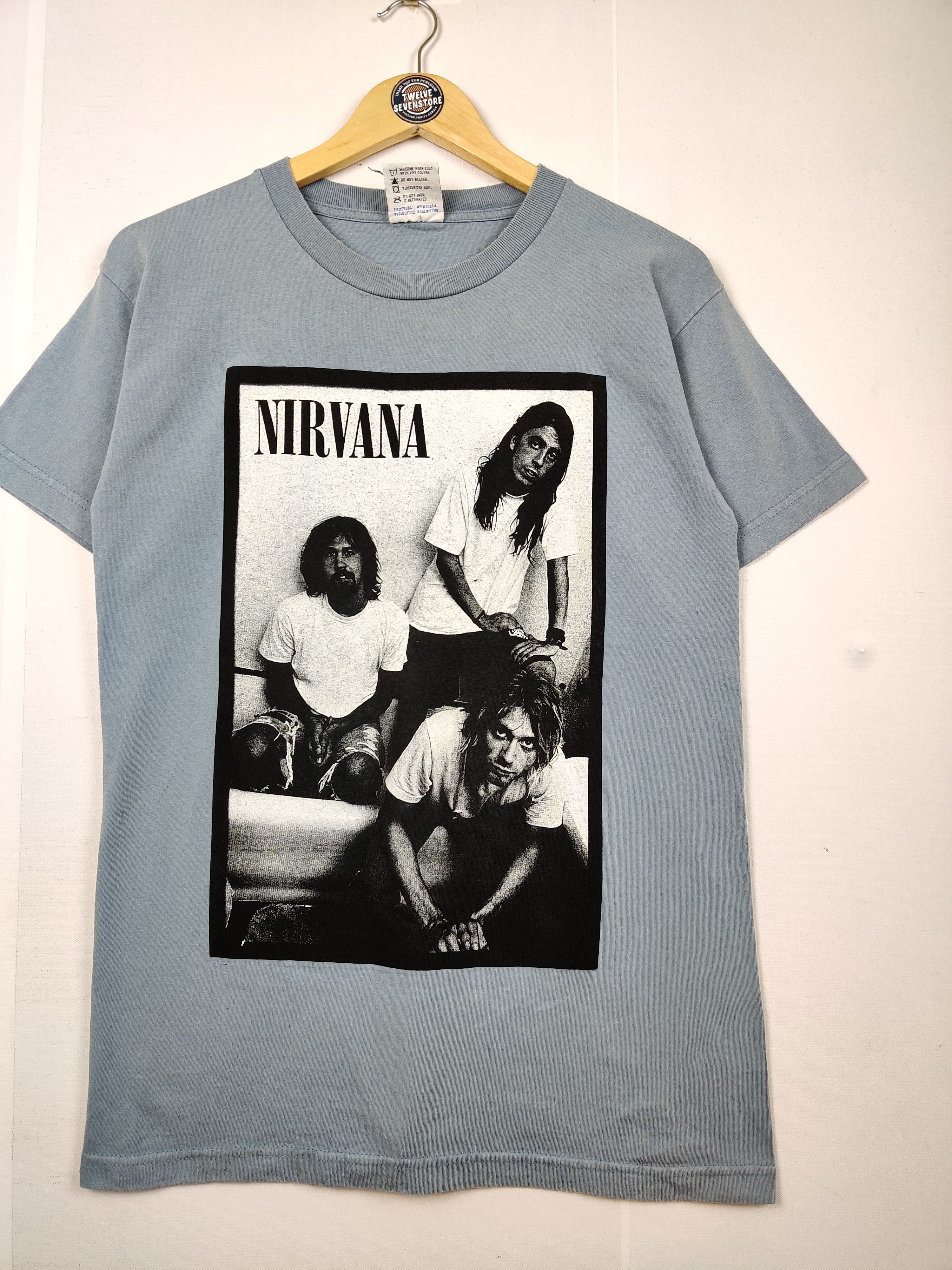 Band Tees Vintage Nirvana Bootleg Band Tee Tshirt Size US M / EU 48-50 / 2 - 4 Thumbnail