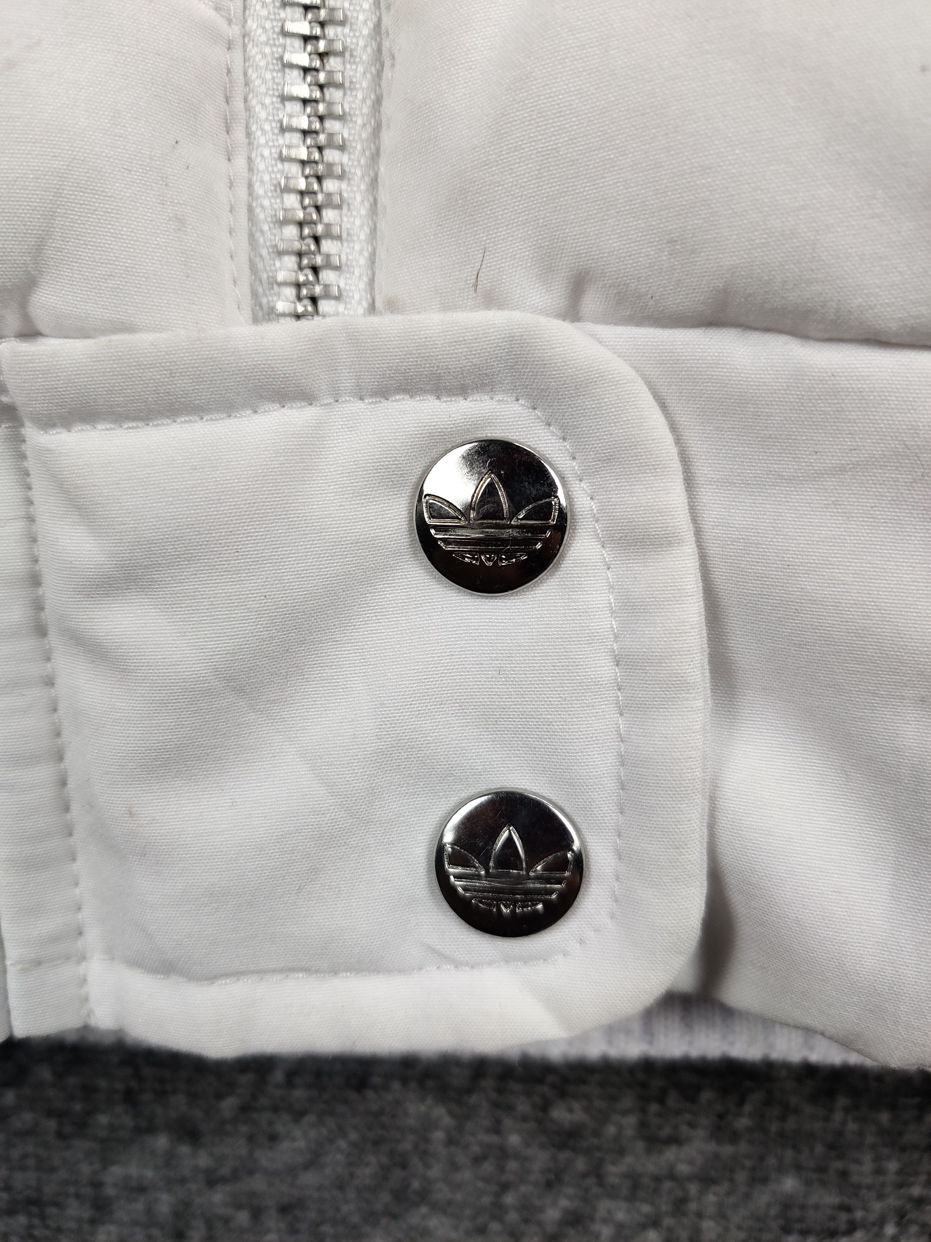 Adidas Vintage Adidas Down Puffer Vest Size US L / EU 52-54 / 3 - 6 Thumbnail