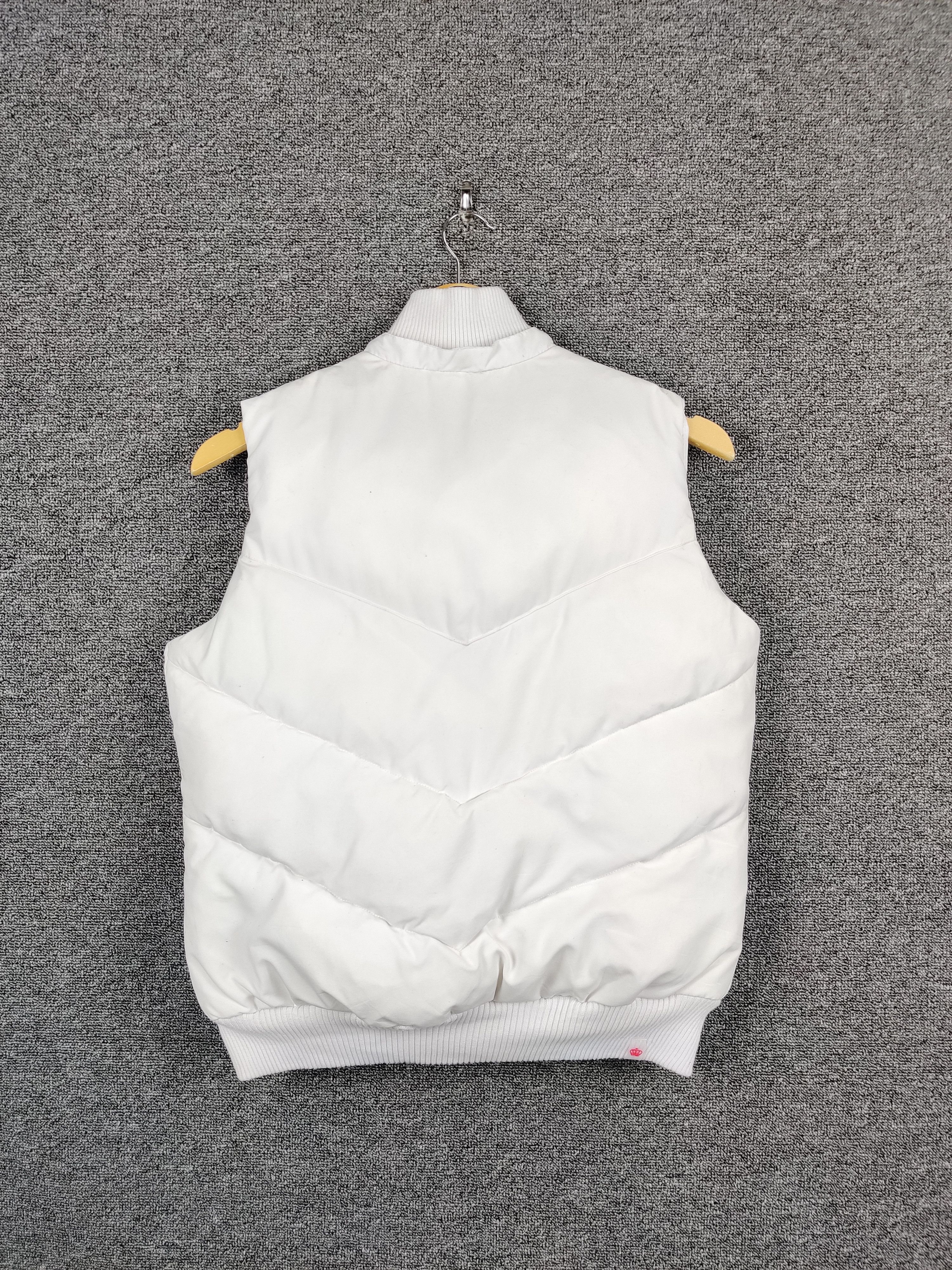 Adidas Vintage Adidas Down Puffer Vest Size US L / EU 52-54 / 3 - 14 Thumbnail