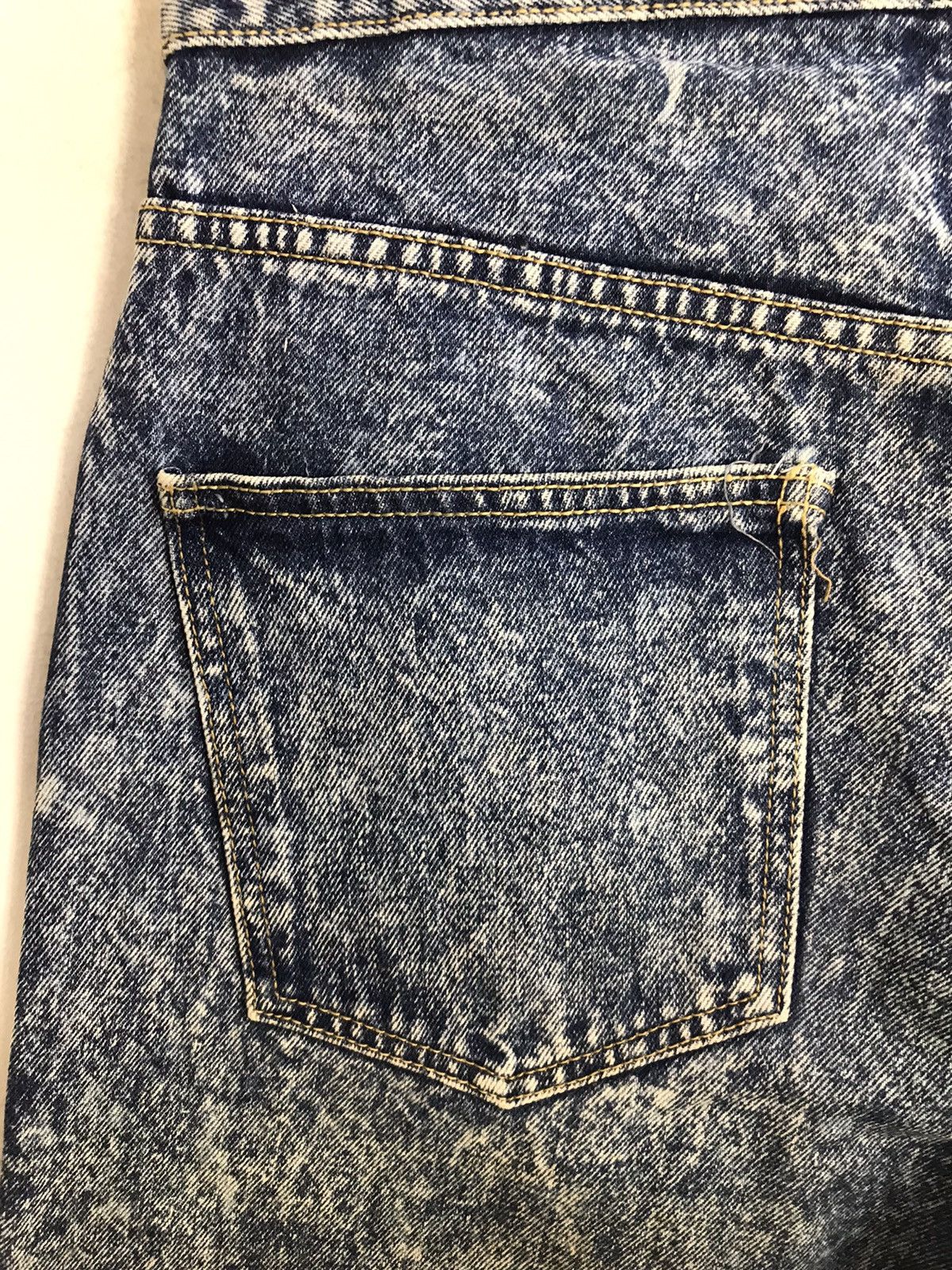 Guess × Vintage Vintage Guess Jeans Workwear Short Pants Zipper Style Size US 29 - 12 Thumbnail