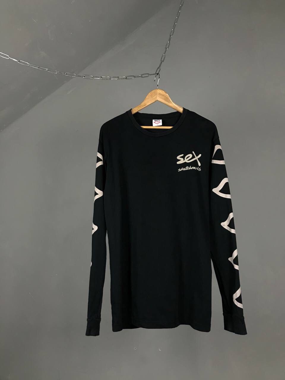 Sex Skateboards × Welcome Skateboards Sex Skateboards streetwear overprinted longsleeve Size US S / EU 44-46 / 1 - 1 Thumbnail