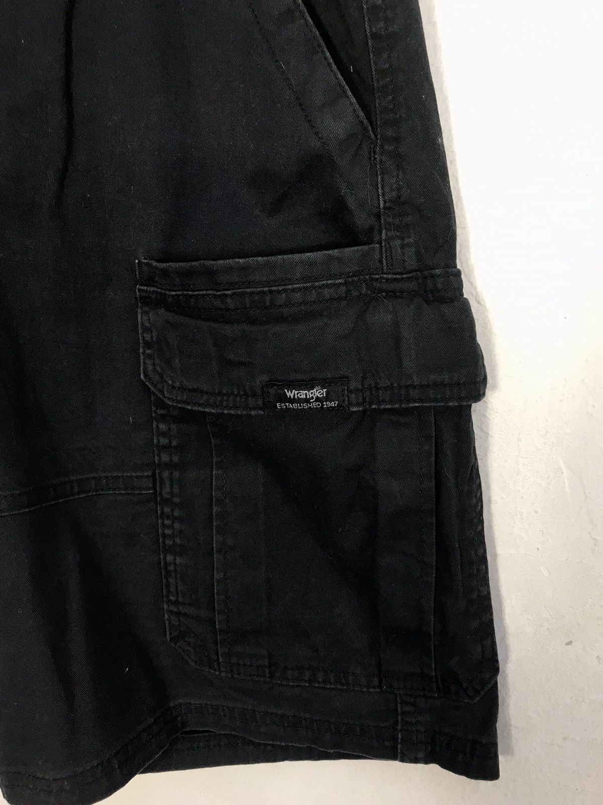 Vintage × Wrangler Vintage Short Pants Wrangler Multi Pocket Zipper Style Size US 35 - 5 Thumbnail