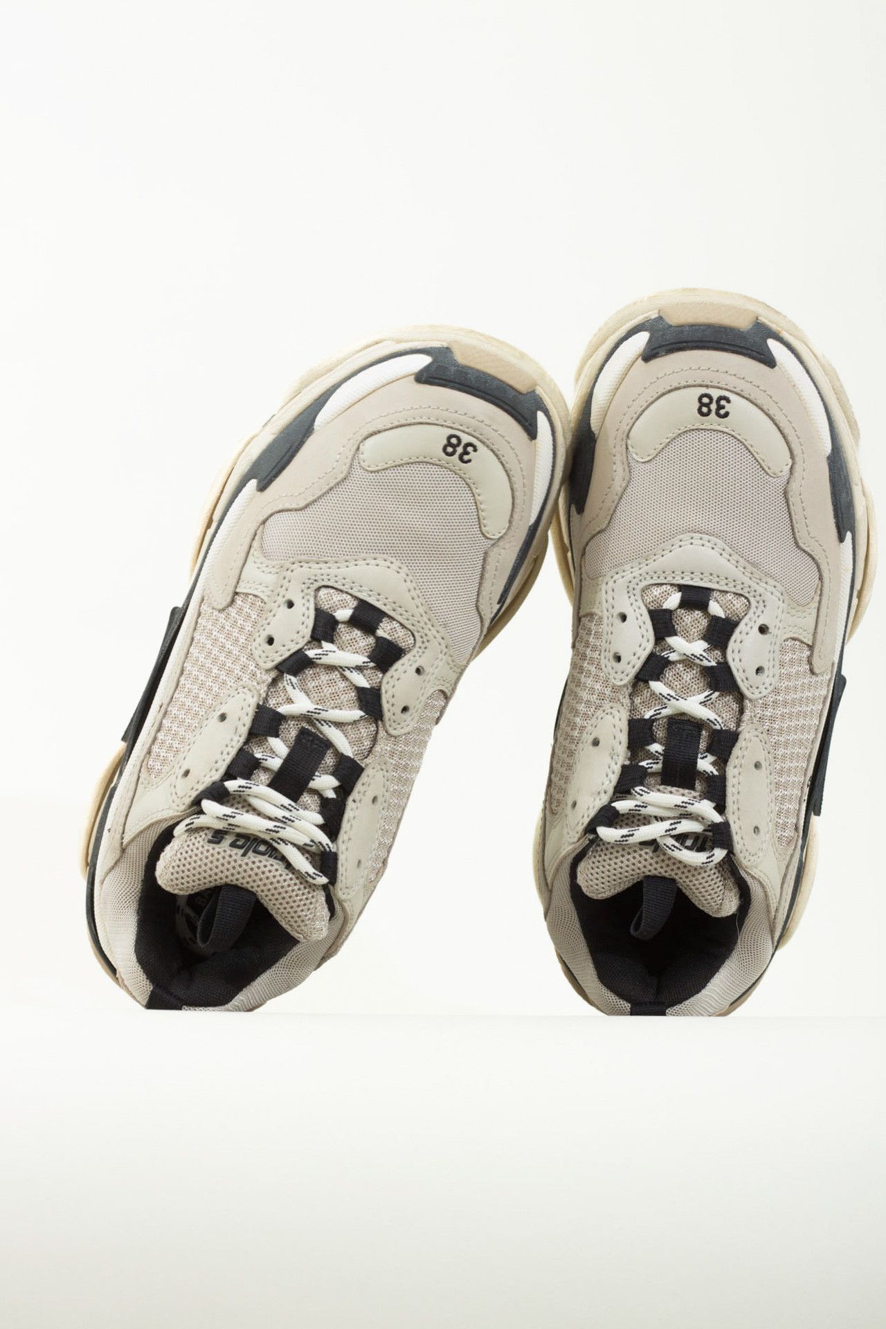 Balenciaga Balenciaga Triple S Chunky Sneaker Size 38 Grey Size US 8 / IT 38 - 5 Thumbnail