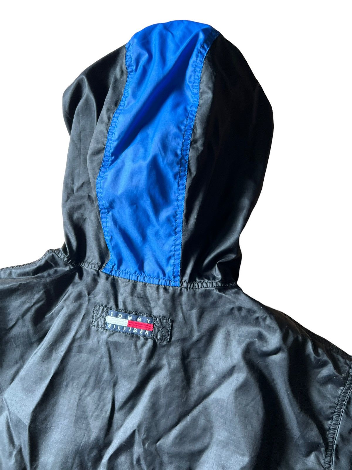 Tommy Hilfiger Vintage 90s Tommy Hilfiger Windbreaker Pullover Jacket Flag Size US L / EU 52-54 / 3 - 2 Thumbnail