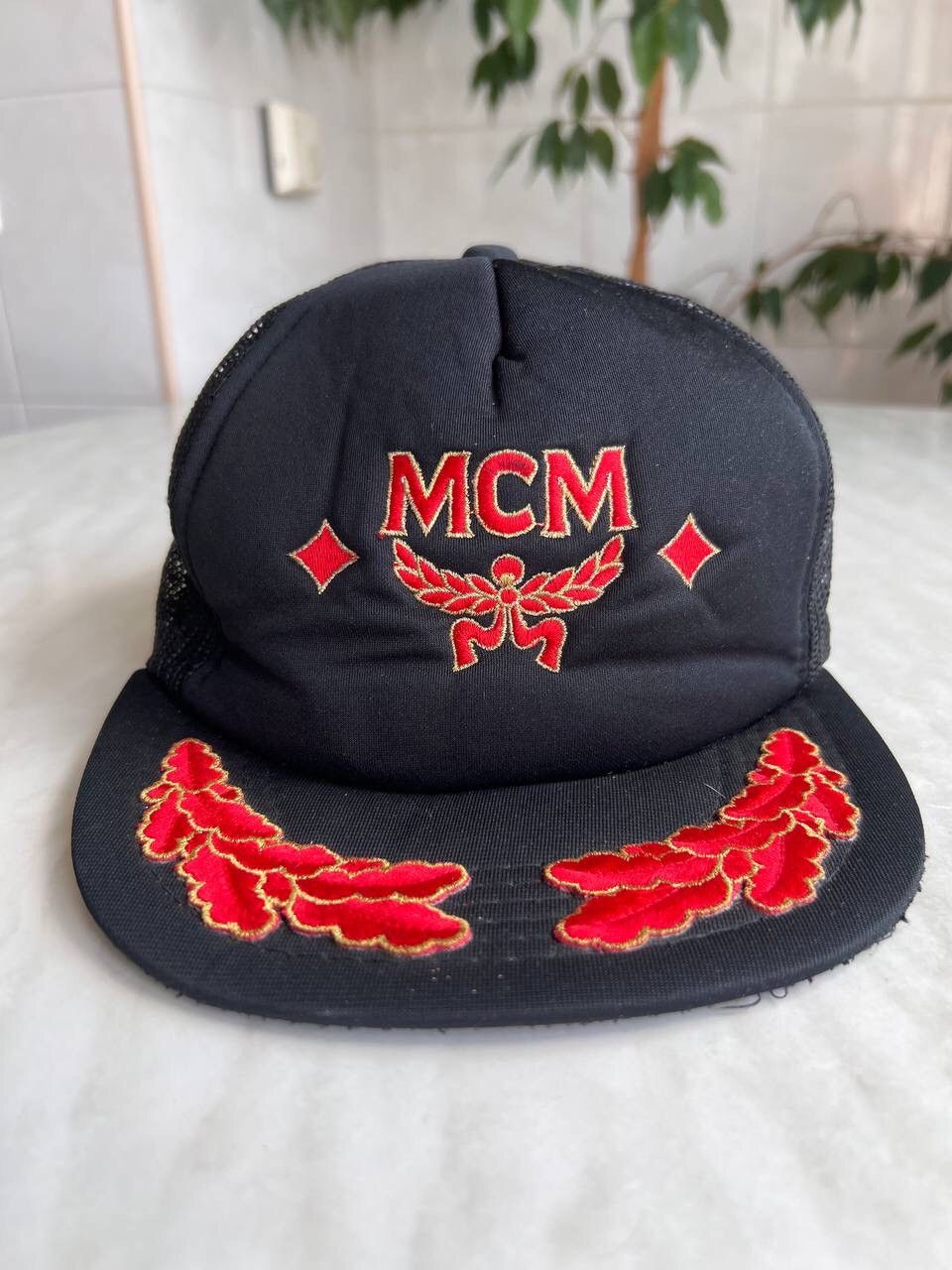 Mcm snapback best sale