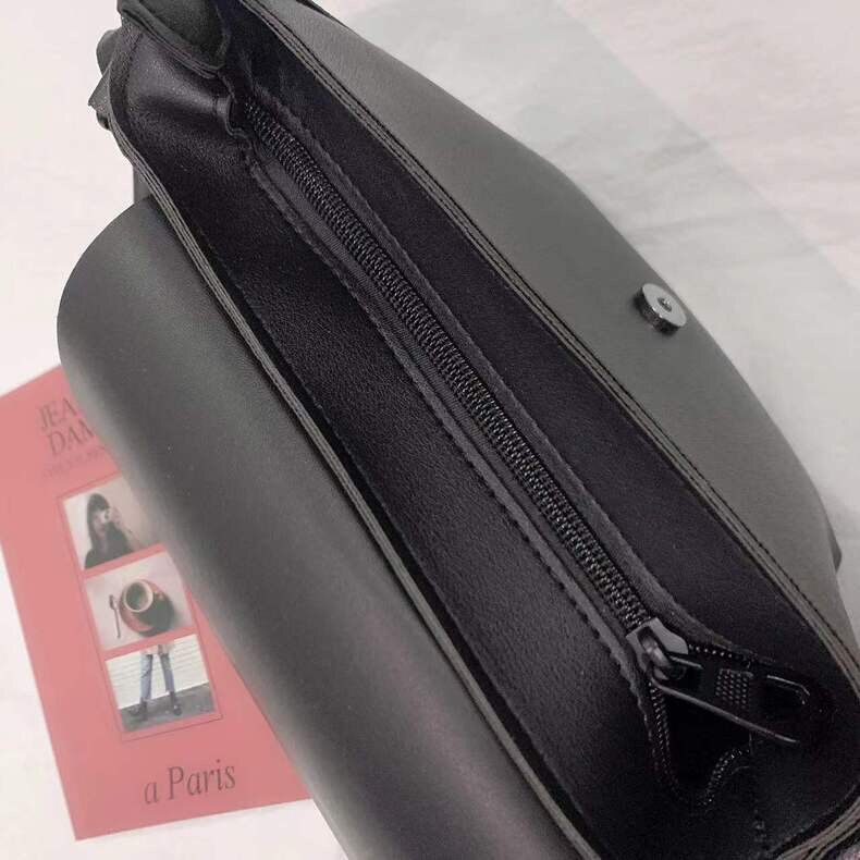 Japanese Brand Vintage retro punk faux leather crossbody flap bag Size ONE SIZE - 6 Thumbnail